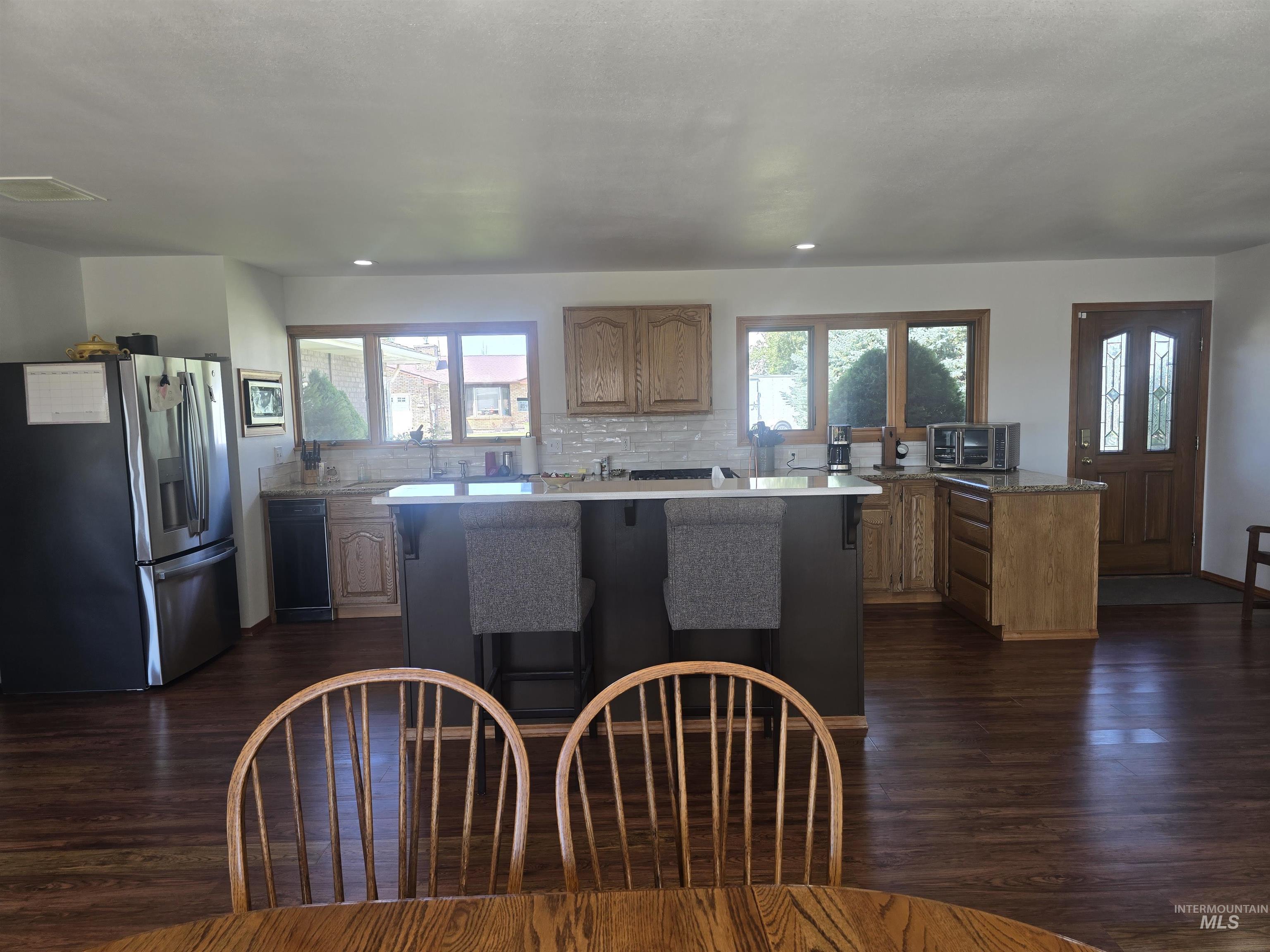130 Doral Dr, Jerome, Idaho 83338, 3 Bedrooms, 2.5 Bathrooms, Residential For Sale, Price $535,000,MLS 98990576
