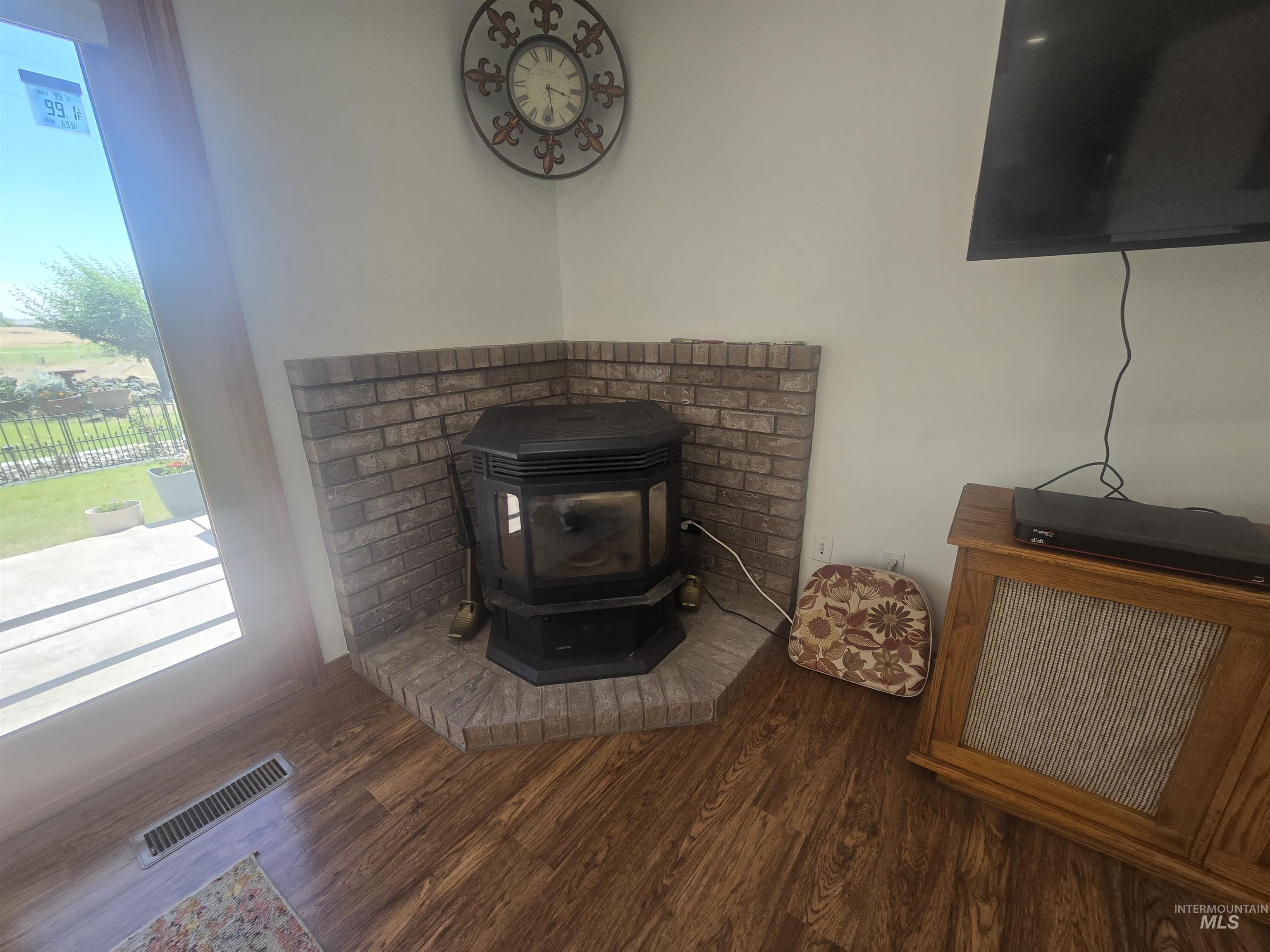 130 Doral Dr, Jerome, Idaho 83338, 3 Bedrooms, 2.5 Bathrooms, Residential For Sale, Price $535,000,MLS 98990576