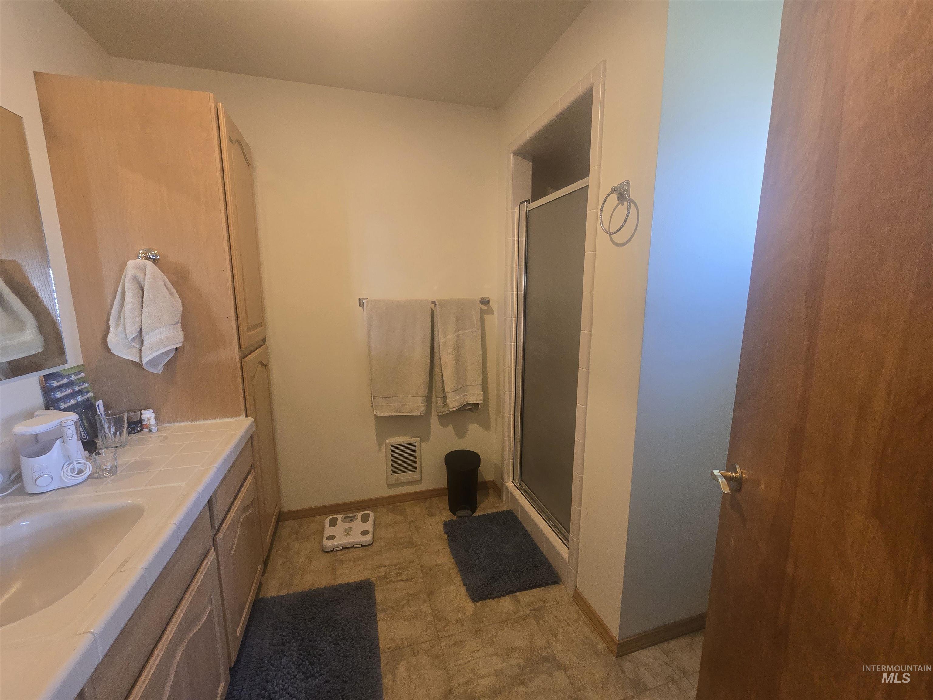 130 Doral Dr, Jerome, Idaho 83338, 3 Bedrooms, 2.5 Bathrooms, Residential For Sale, Price $535,000,MLS 98990576
