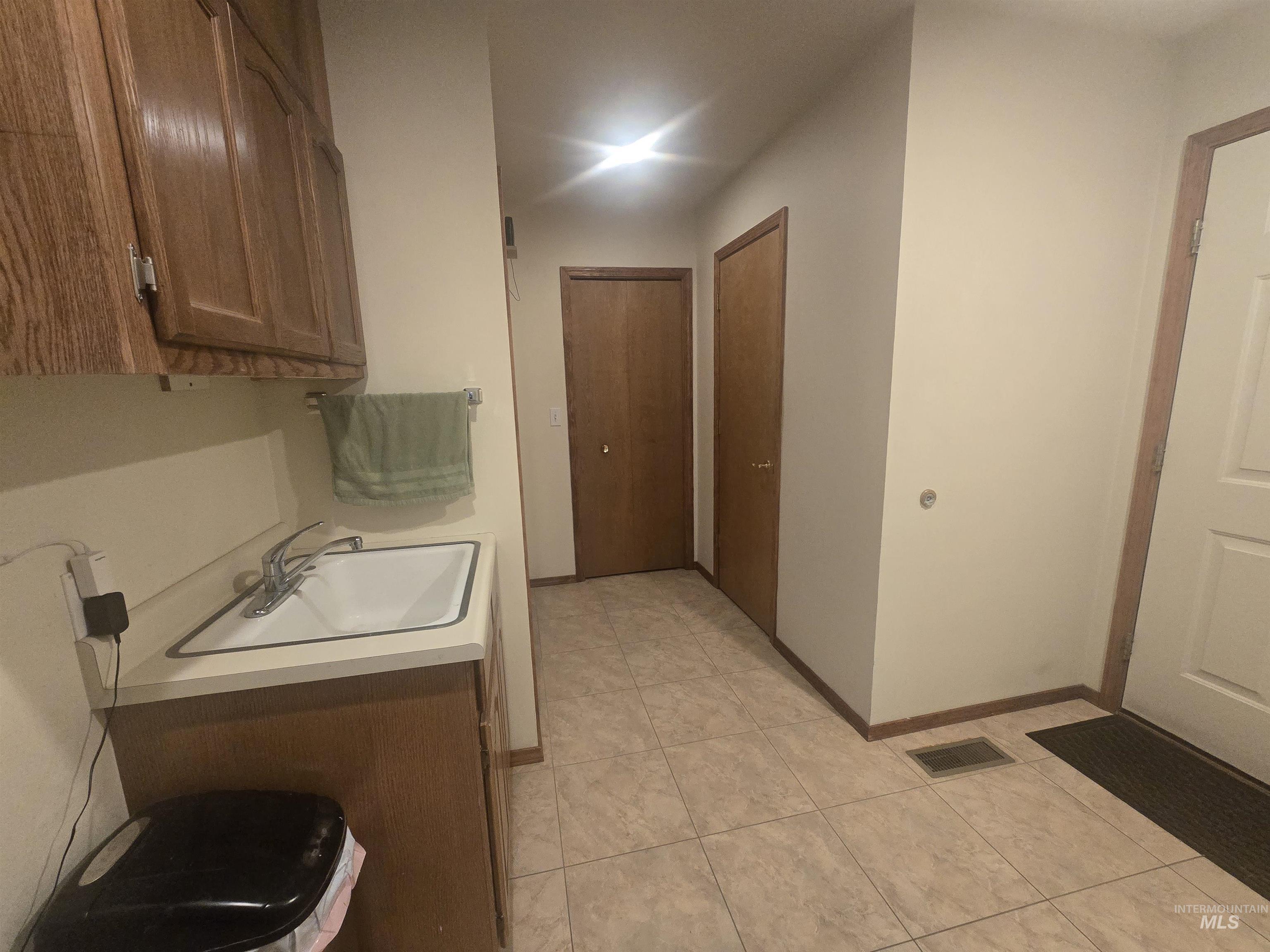 130 Doral Dr, Jerome, Idaho 83338, 3 Bedrooms, 2.5 Bathrooms, Residential For Sale, Price $535,000,MLS 98990576