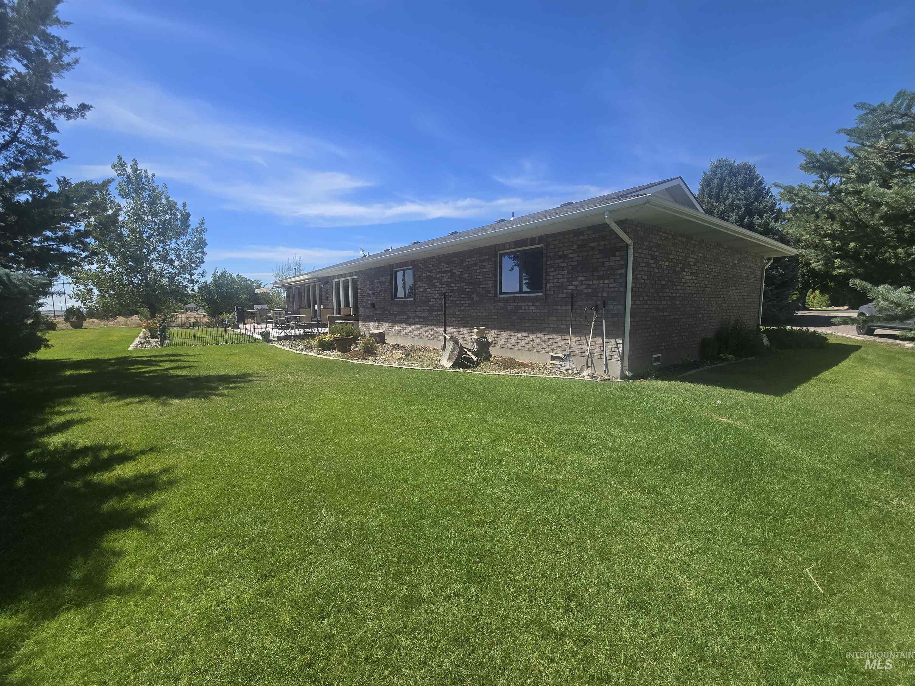 130 Doral Dr, Jerome, Idaho 83338, 3 Bedrooms, 2.5 Bathrooms, Residential For Sale, Price $535,000,MLS 98990576