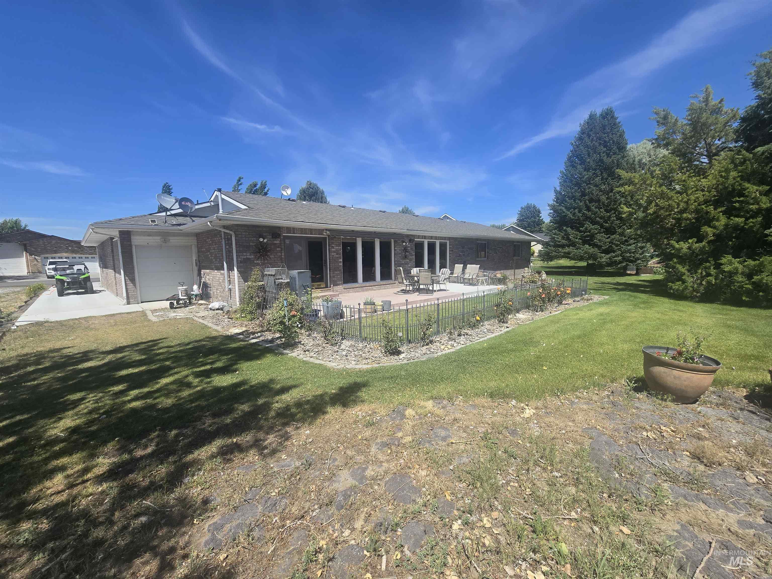 130 Doral Dr, Jerome, Idaho 83338, 3 Bedrooms, 2.5 Bathrooms, Residential For Sale, Price $535,000,MLS 98990576