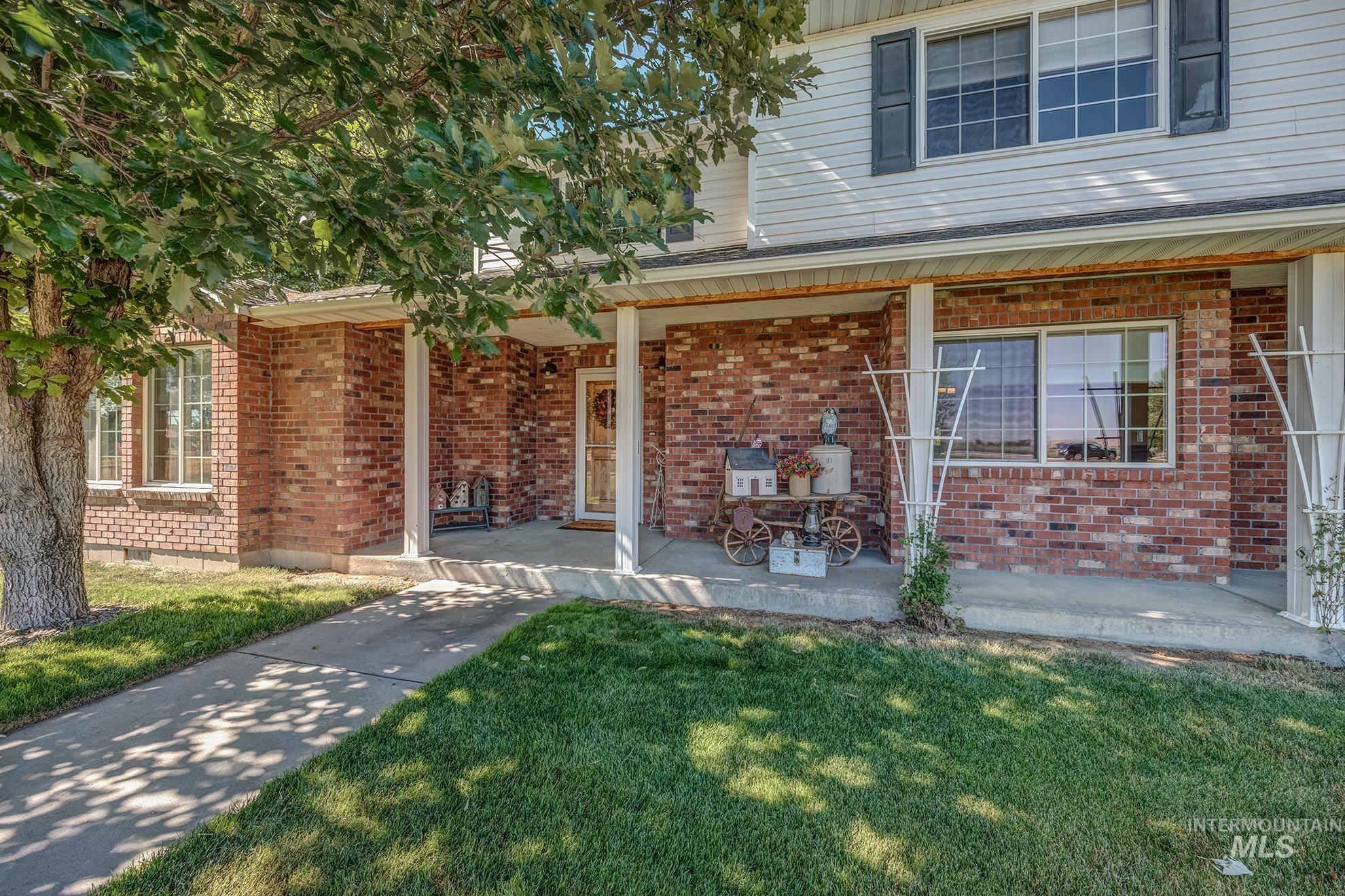 1530 Ross Road, Weiser, Idaho 83672, 3 Bedrooms, 3 Bathrooms, Residential For Sale, Price $969,000,MLS 98990577