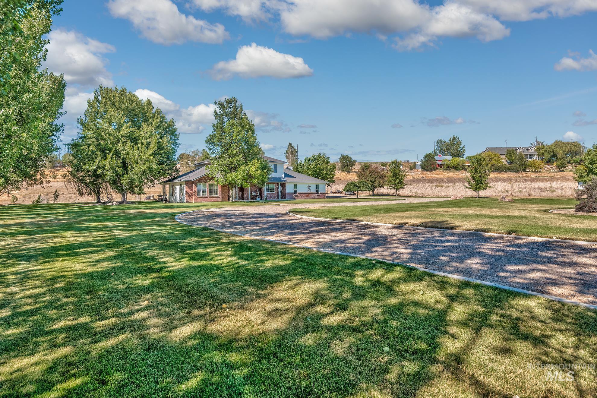 1530 Ross Road, Weiser, Idaho 83672, 3 Bedrooms, 3 Bathrooms, Residential For Sale, Price $969,000,MLS 98990577