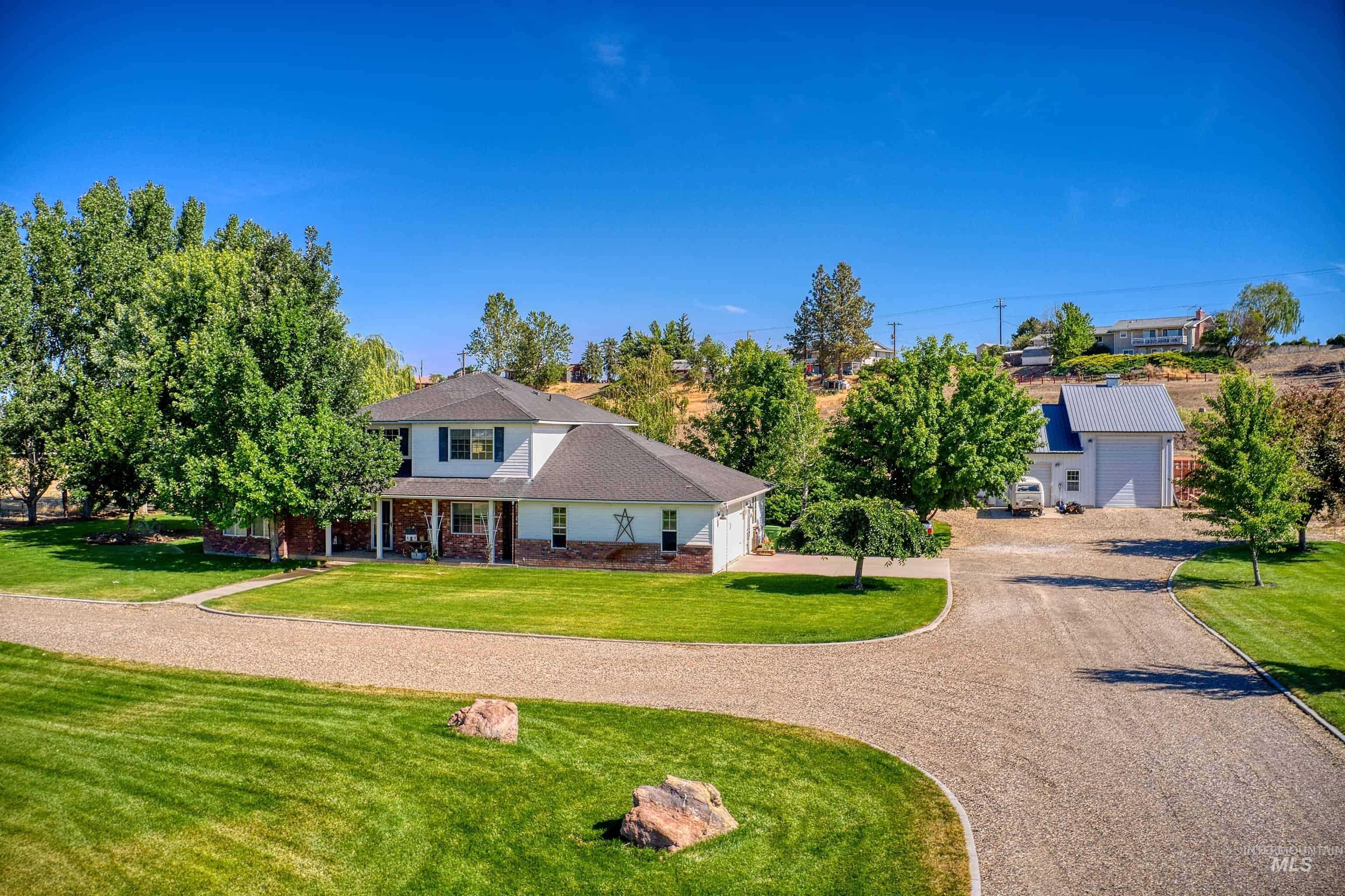 1530 Ross Road, Weiser, Idaho 83672, 3 Bedrooms, 3 Bathrooms, Residential For Sale, Price $969,000,MLS 98990577