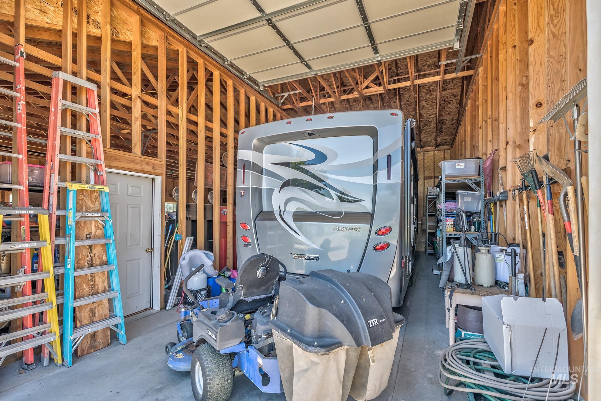 1530 Ross Road, Weiser, Idaho 83672, 3 Bedrooms, 3 Bathrooms, Residential For Sale, Price $969,000,MLS 98990577