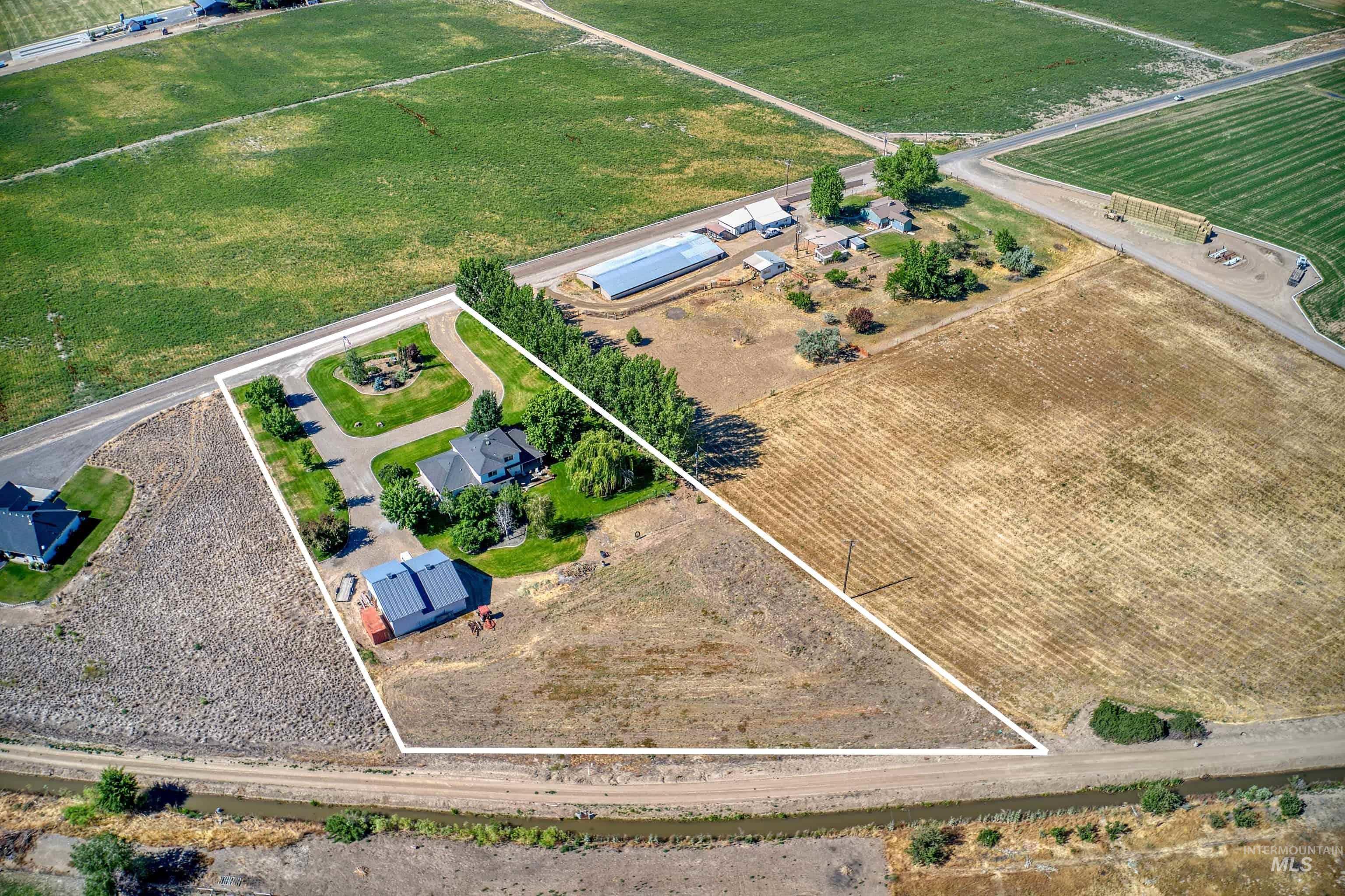 1530 Ross Road, Weiser, Idaho 83672, 3 Bedrooms, 3 Bathrooms, Residential For Sale, Price $969,000,MLS 98990577