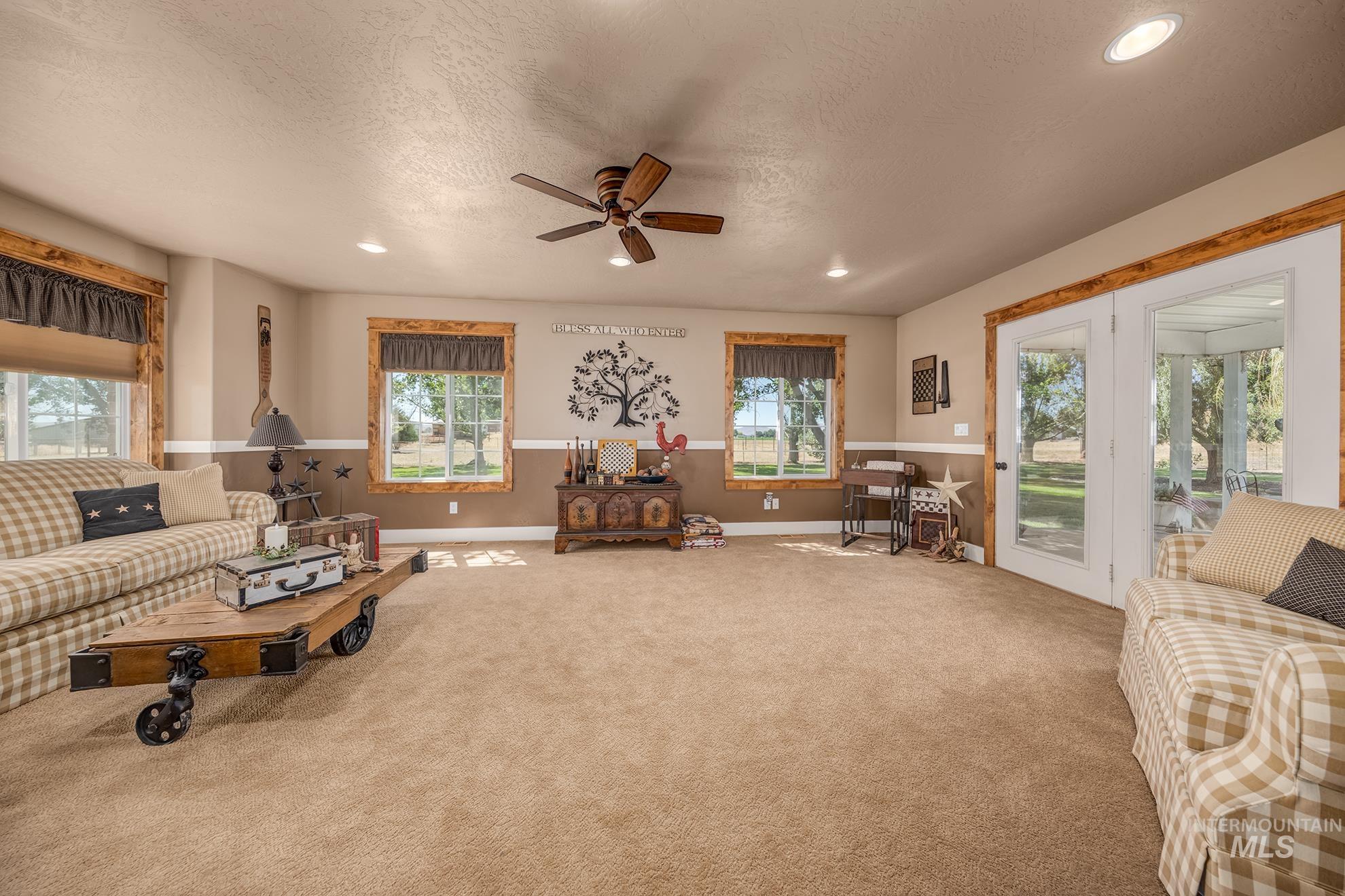 1530 Ross Road, Weiser, Idaho 83672, 3 Bedrooms, 3 Bathrooms, Residential For Sale, Price $969,000,MLS 98990577