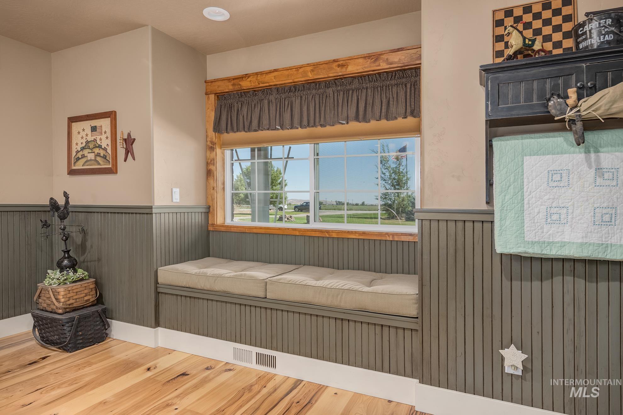 1530 Ross Road, Weiser, Idaho 83672, 3 Bedrooms, 3 Bathrooms, Residential For Sale, Price $969,000,MLS 98990577
