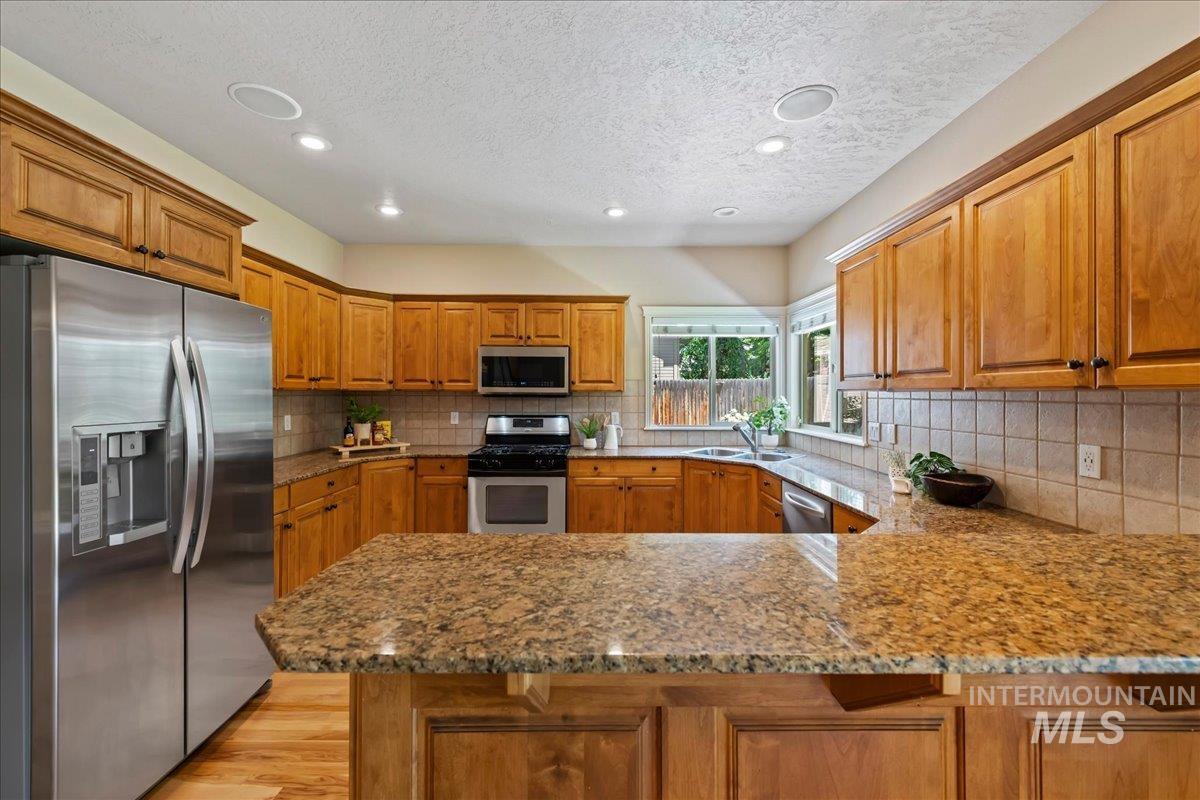 377 E Kite Dr, Eagle, Idaho 83616, 4 Bedrooms, 2.5 Bathrooms, Residential For Sale, Price $769,900, 98990579