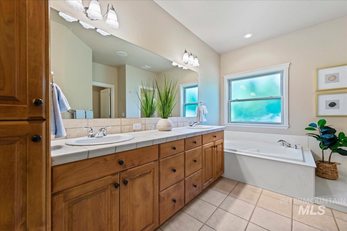 377 E Kite Dr, Eagle, Idaho 83616, 4 Bedrooms, 2.5 Bathrooms, Residential For Sale, Price $769,900, 98990579