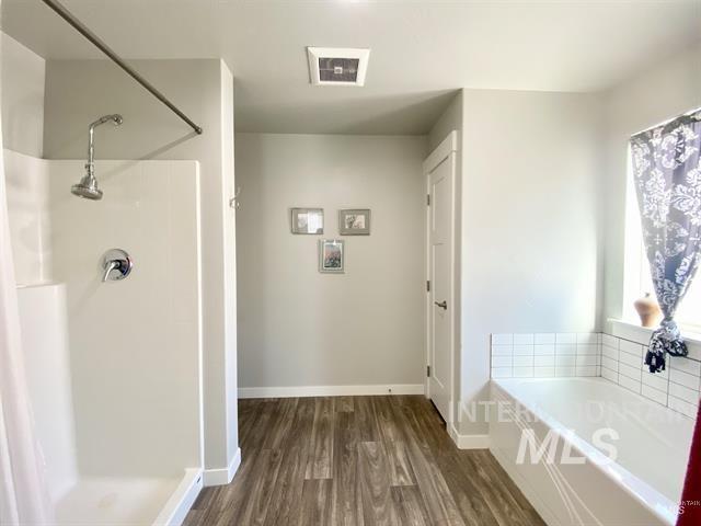 4203 S Draco Ct, Nampa, Idaho 83686, 3 Bedrooms, 2 Bathrooms, Residential For Sale, Price $485,000,MLS 98990582