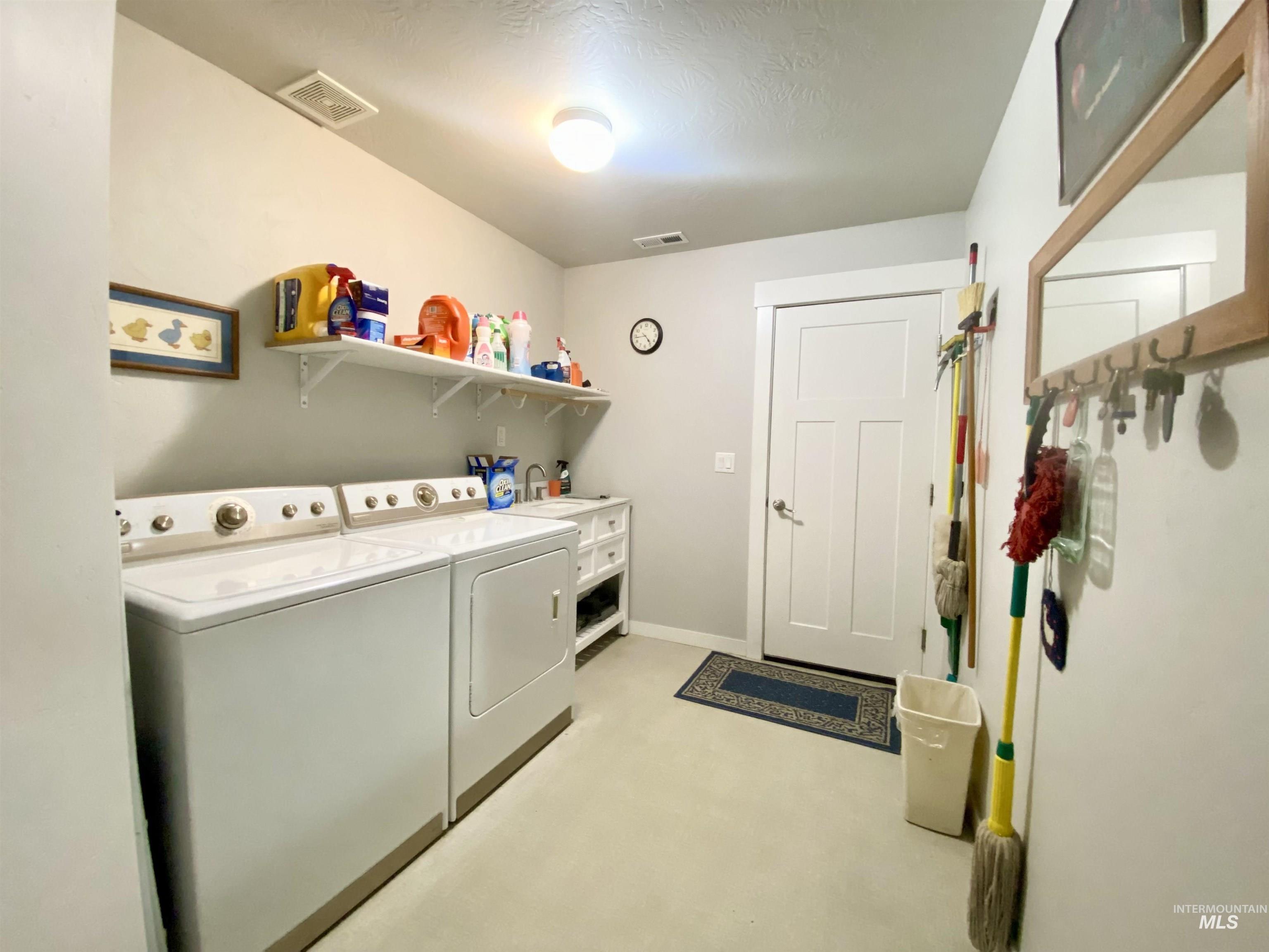 4203 S Draco Ct, Nampa, Idaho 83686, 3 Bedrooms, 2 Bathrooms, Residential For Sale, Price $485,000,MLS 98990582