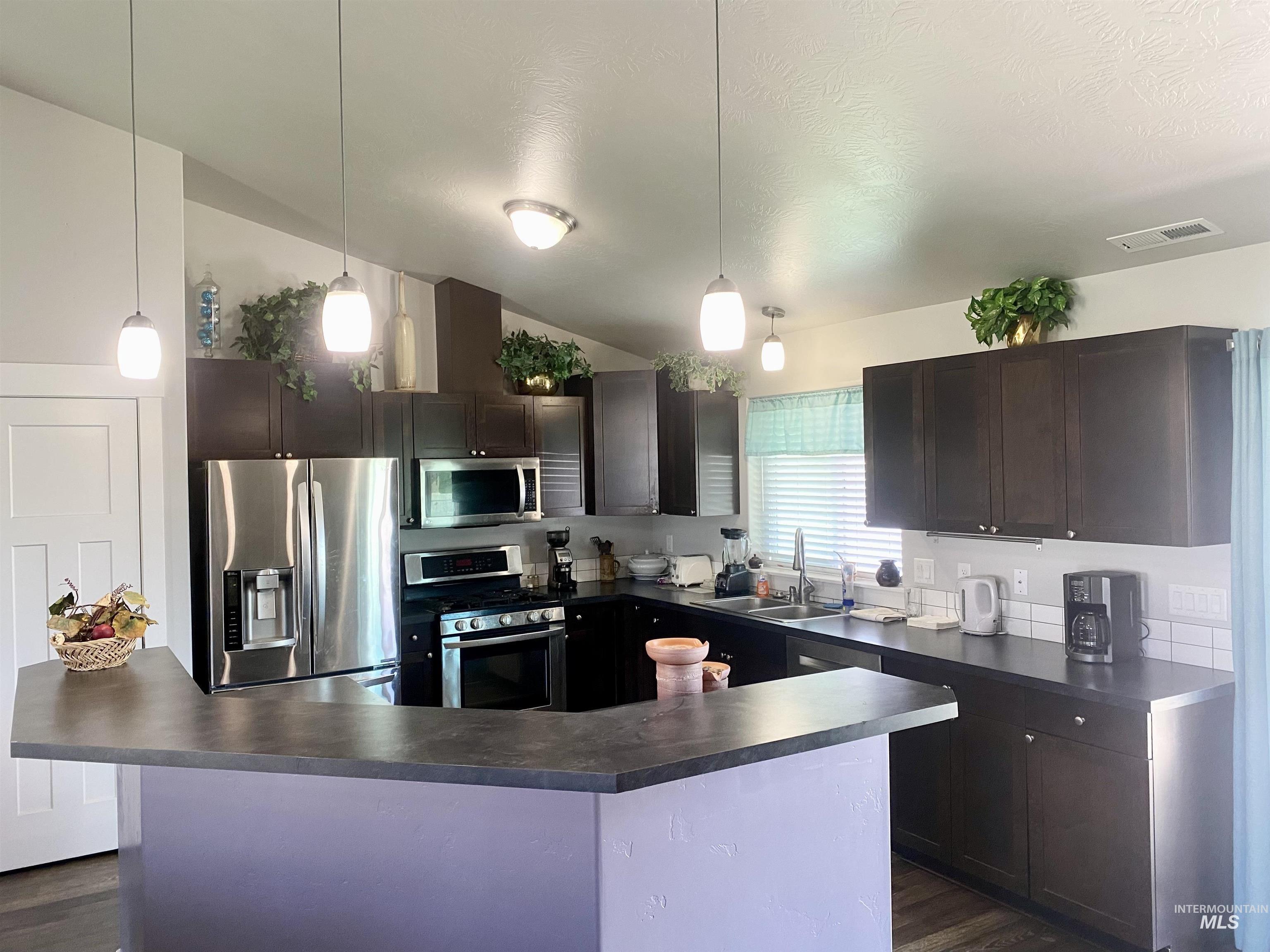 4203 S Draco Ct, Nampa, Idaho 83686, 3 Bedrooms, 2 Bathrooms, Residential For Sale, Price $485,000,MLS 98990582
