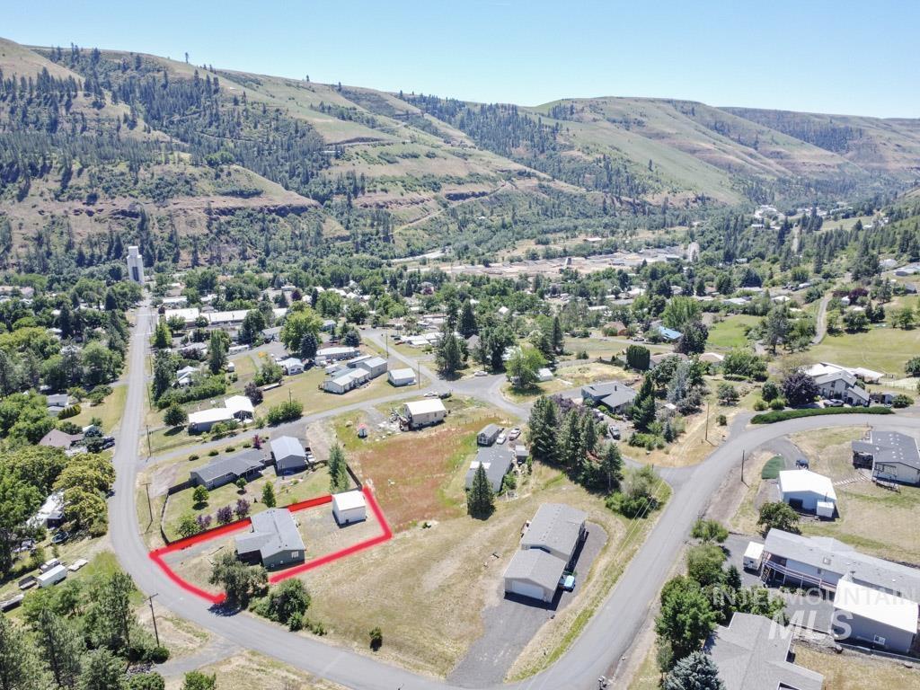 603 4th Street, Juliaetta, Idaho 83535, 3 Bedrooms, 2 Bathrooms, Residential For Sale, Price $325,000,MLS 98990583