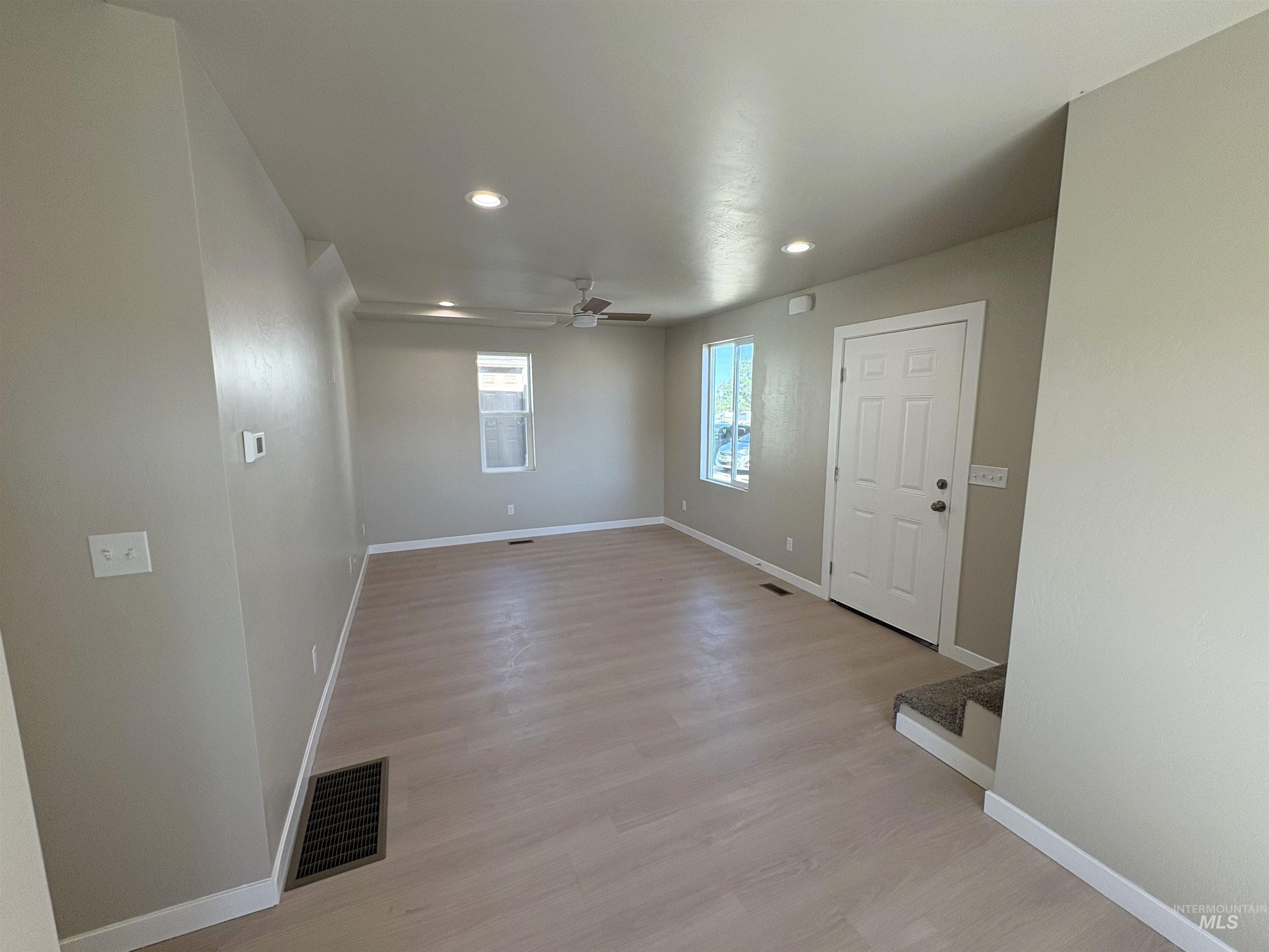 513 W Avenue B, Jerome, Idaho 83338, 3 Bedrooms, 2 Bathrooms, Residential For Sale, Price $290,000, 98990585