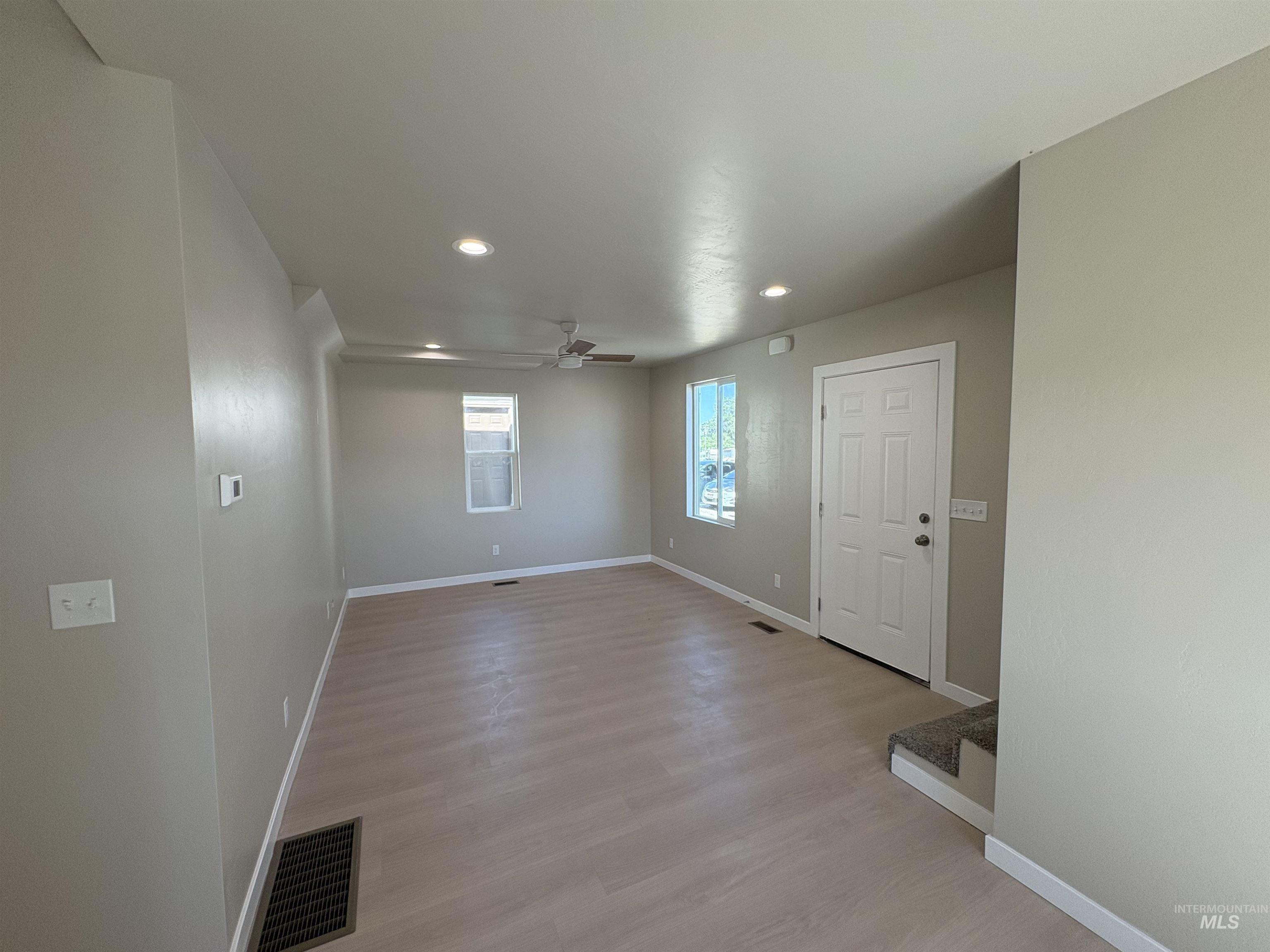513 W Avenue B, Jerome, Idaho 83338, 3 Bedrooms, 2 Bathrooms, Residential For Sale, Price $290,000, 98990585