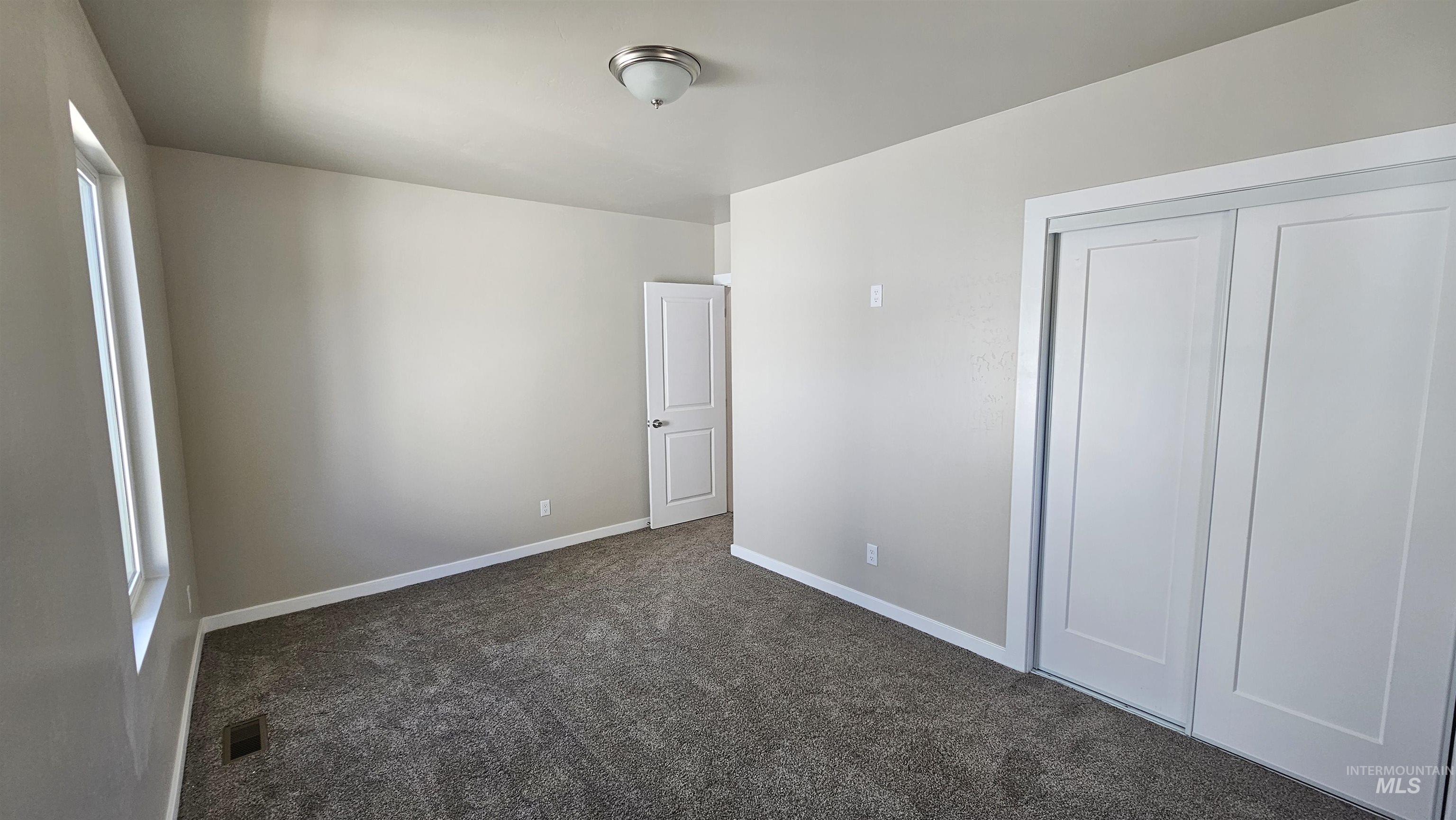 513 W Avenue B, Jerome, Idaho 83338, 3 Bedrooms, 2 Bathrooms, Residential For Sale, Price $290,000, 98990585