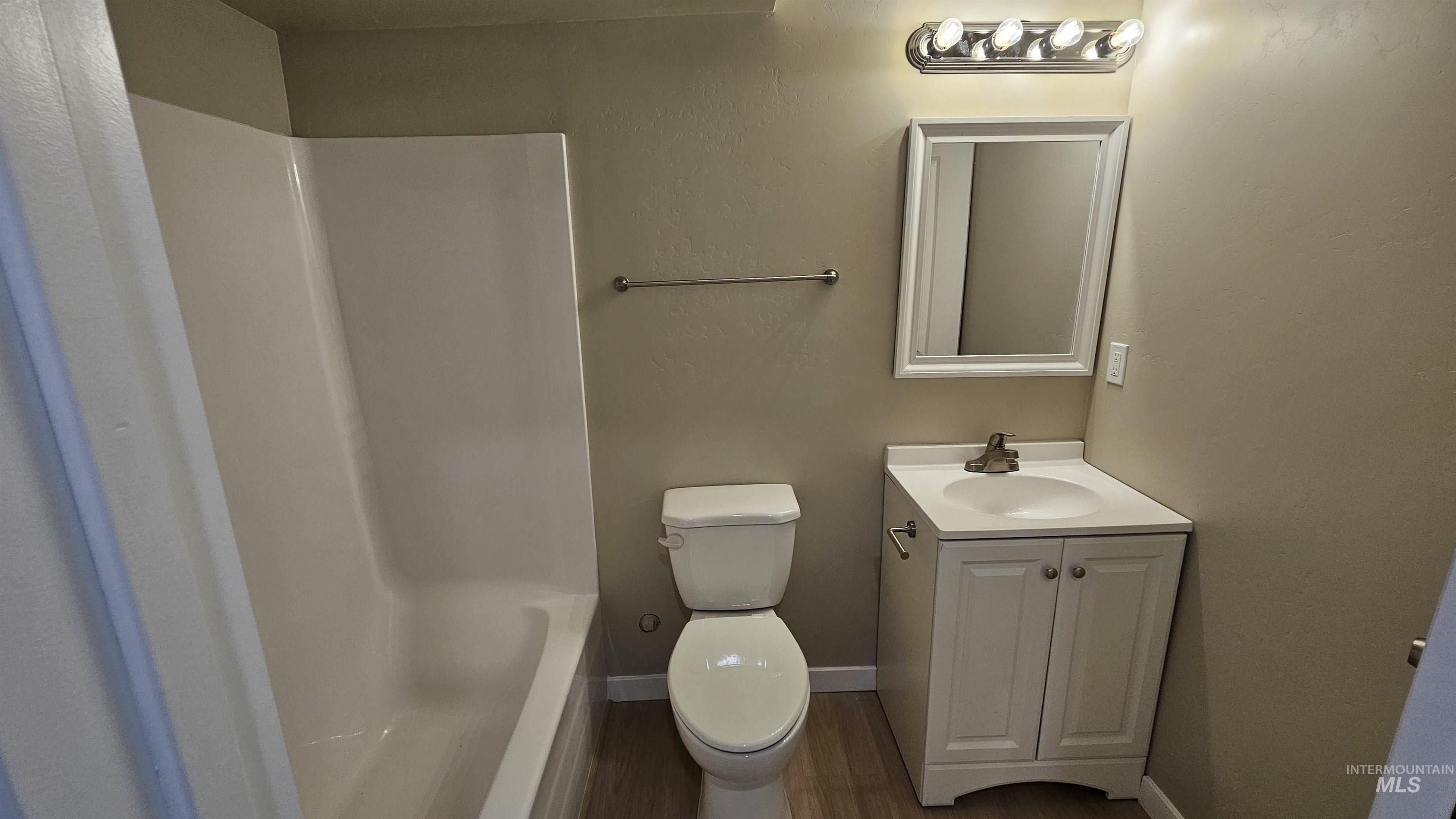 513 W Avenue B, Jerome, Idaho 83338, 3 Bedrooms, 2 Bathrooms, Residential For Sale, Price $290,000, 98990585