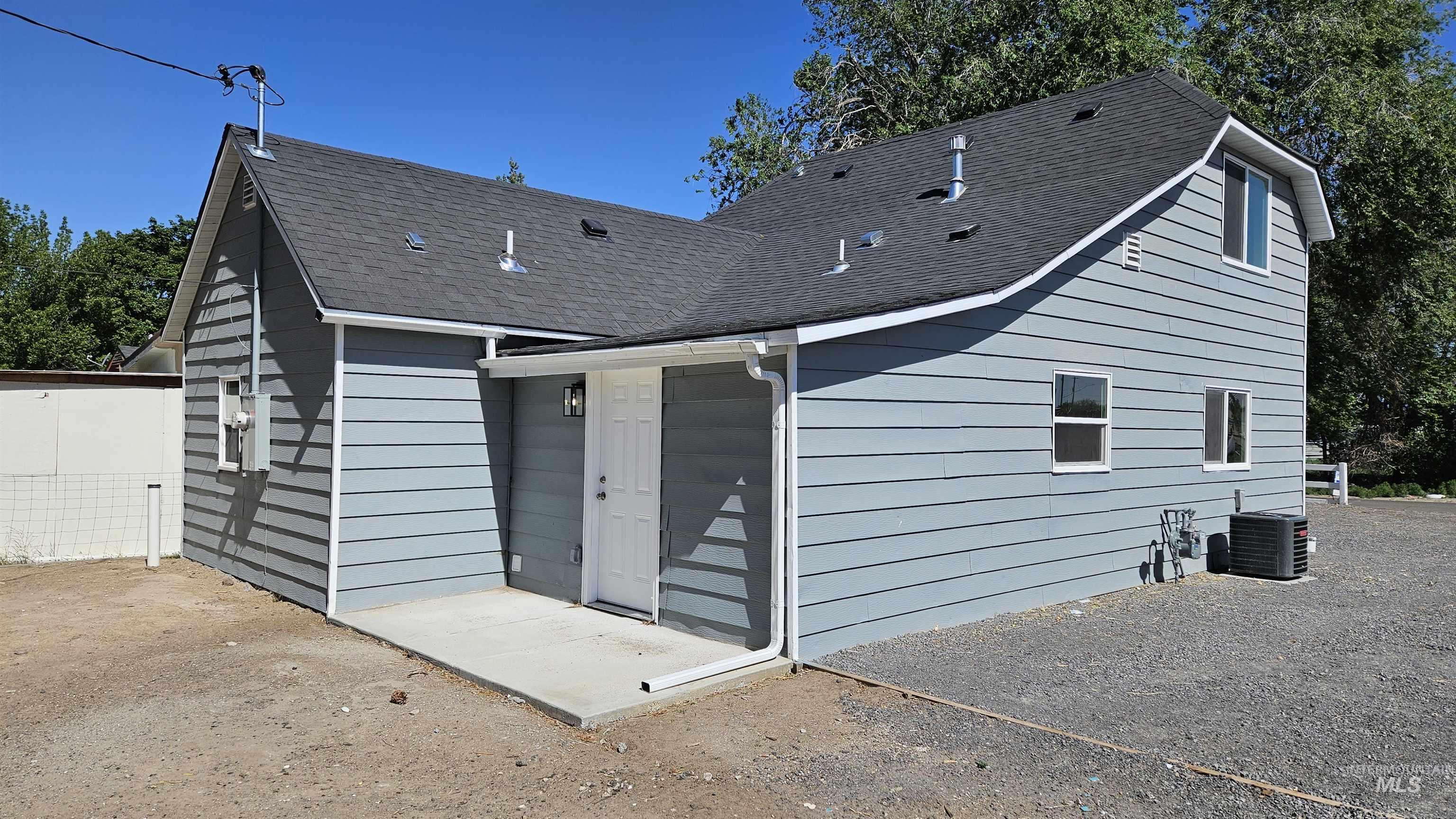 513 W Avenue B, Jerome, Idaho 83338, 3 Bedrooms, 2 Bathrooms, Residential For Sale, Price $290,000, 98990585