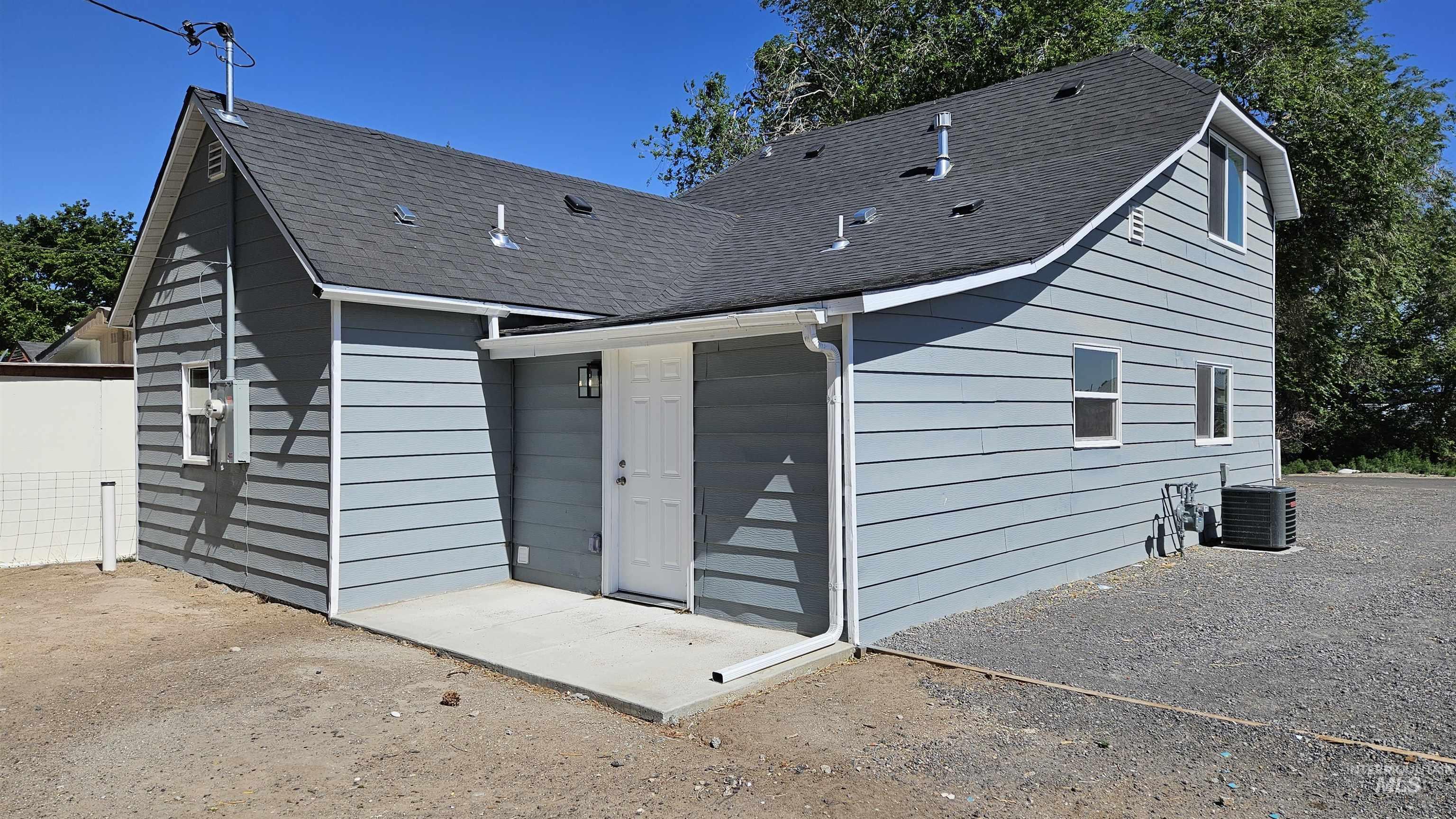 513 W Avenue B, Jerome, Idaho 83338, 3 Bedrooms, 2 Bathrooms, Residential For Sale, Price $290,000, 98990585