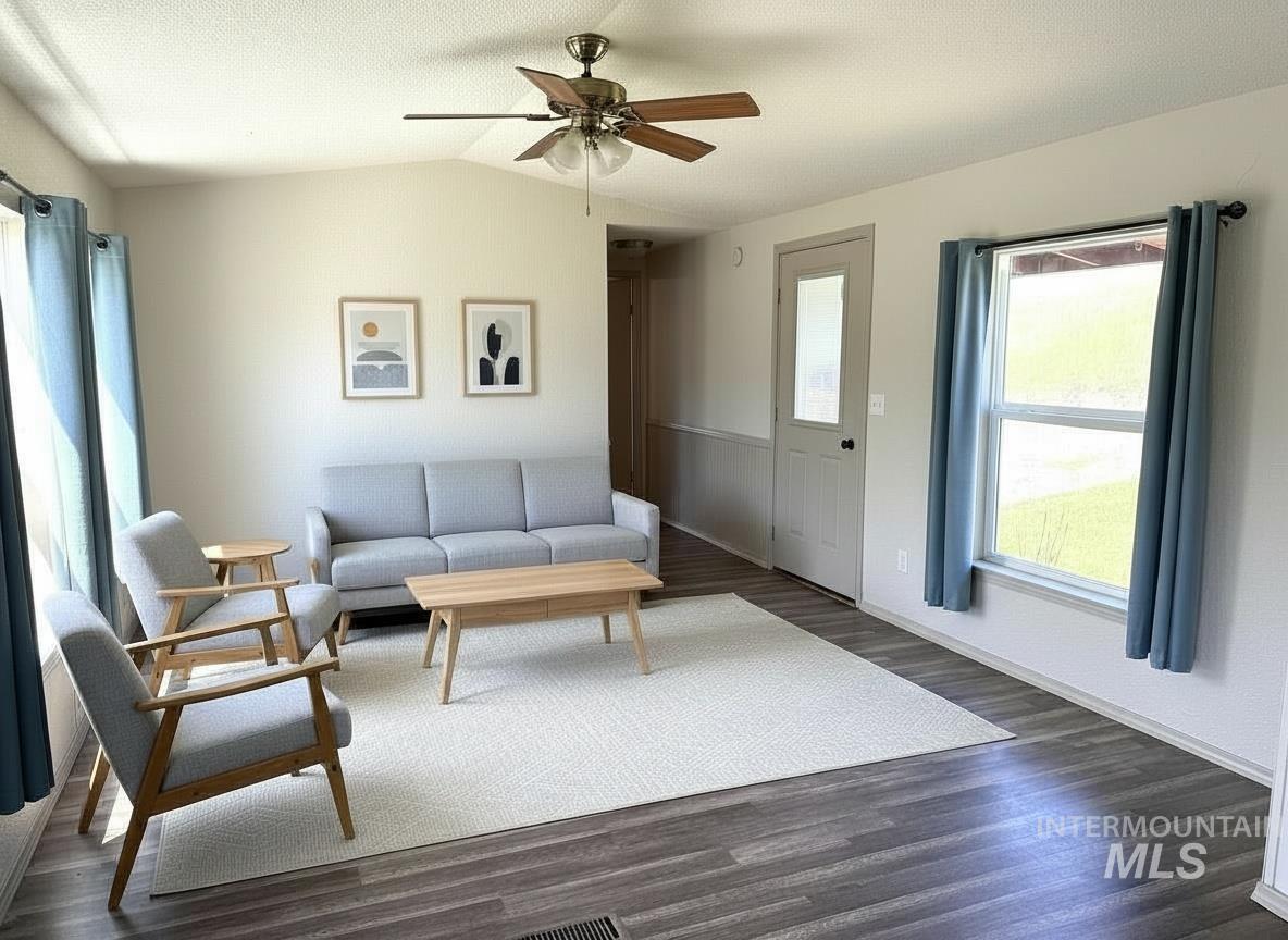 4325 Lenville #10, Moscow, Idaho 83843, 2 Bedrooms, 2 Bathrooms, Residential For Sale, Price $79,000,MLS 98990592