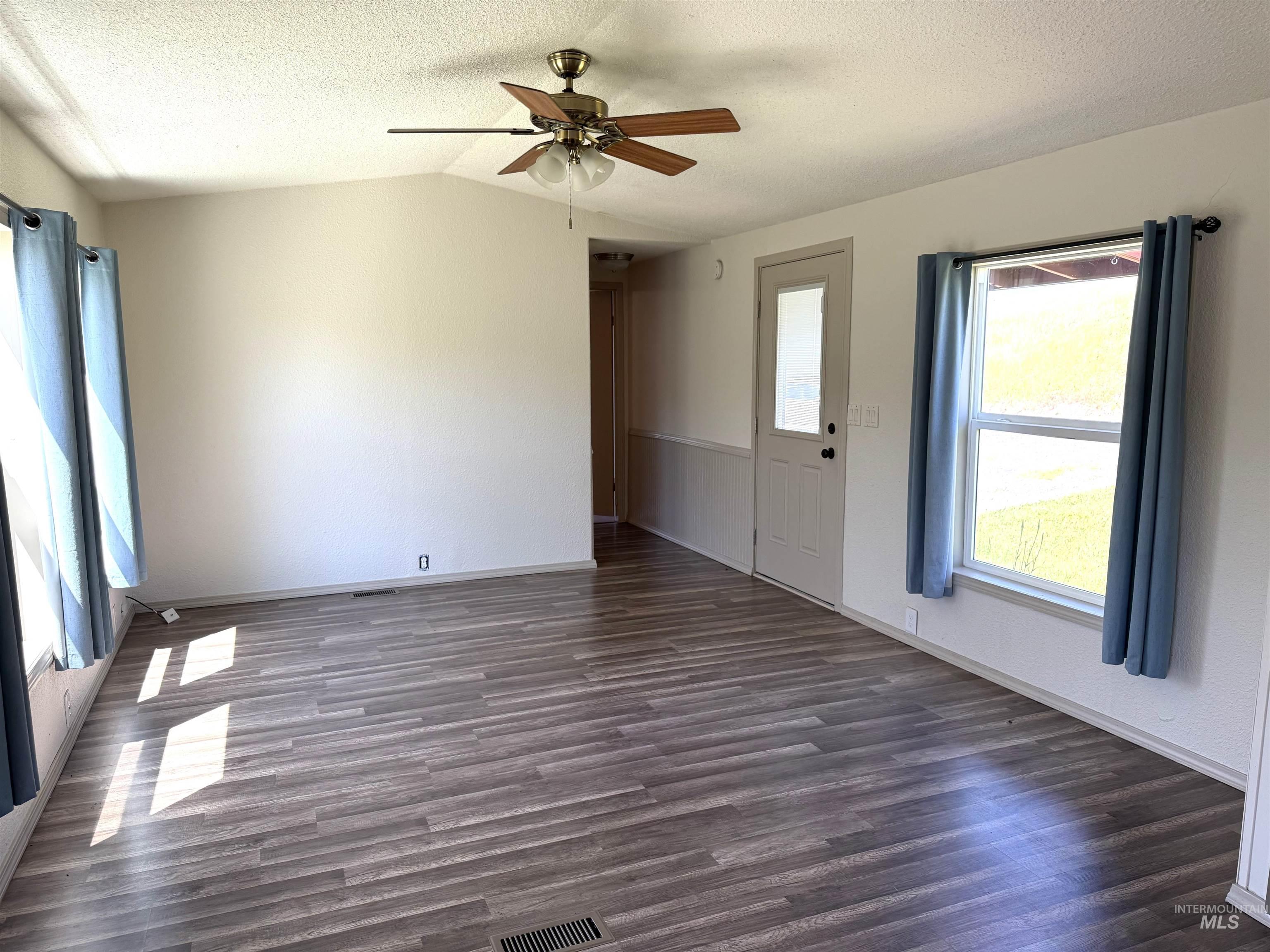 4325 Lenville #10, Moscow, Idaho 83843, 2 Bedrooms, 2 Bathrooms, Residential For Sale, Price $79,000,MLS 98990592