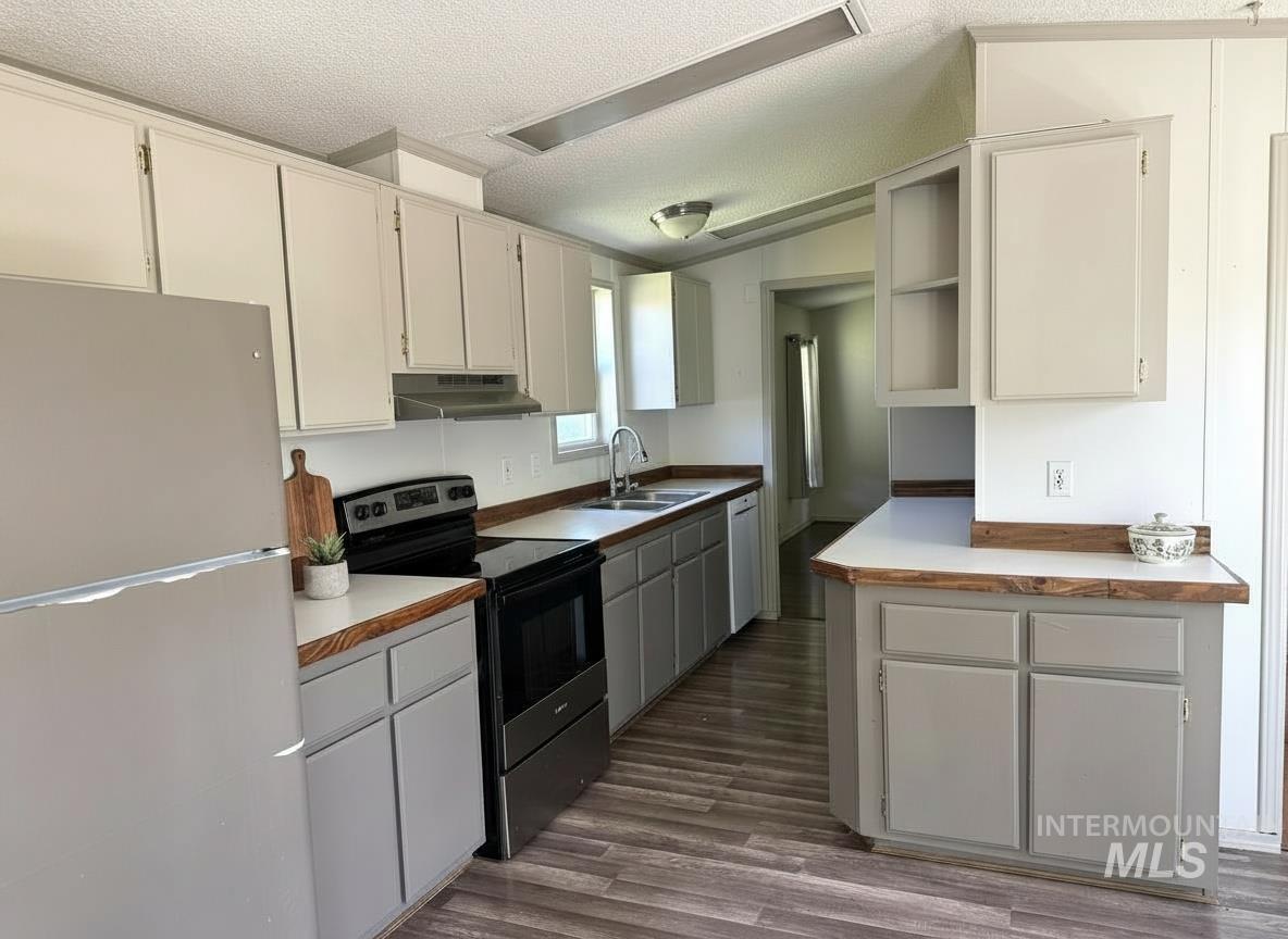 4325 Lenville #10, Moscow, Idaho 83843, 2 Bedrooms, 2 Bathrooms, Residential For Sale, Price $79,000,MLS 98990592