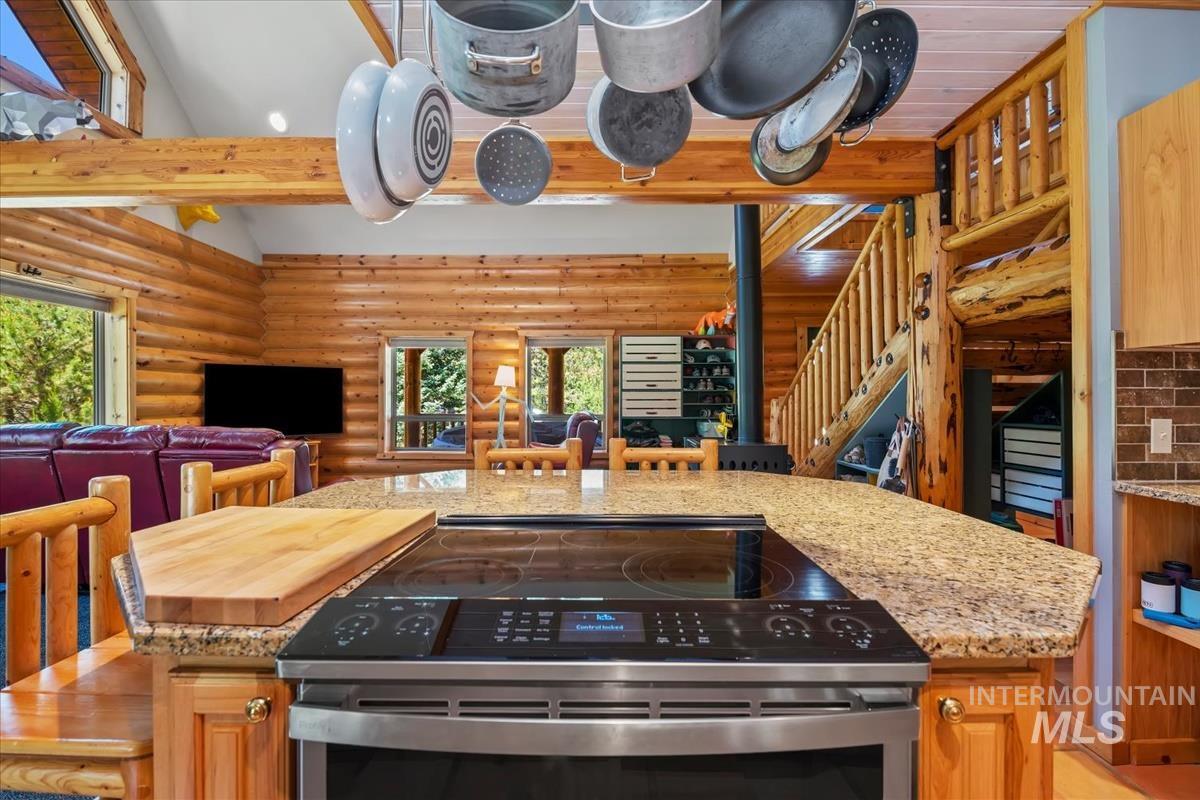 12782 Cascade Dr, Donnelly, Idaho 83615, 3 Bedrooms, 2 Bathrooms, Residential For Sale, Price $775,000, 98990596