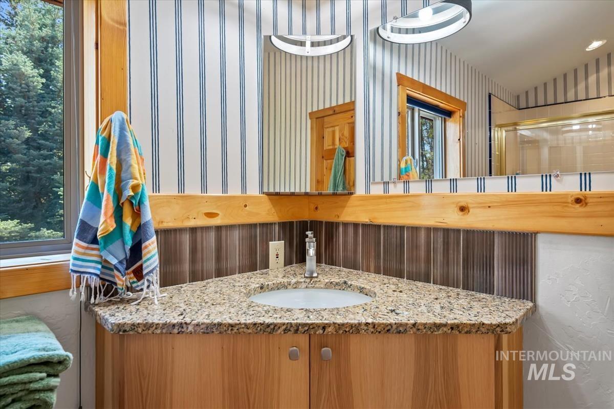 12782 Cascade Dr, Donnelly, Idaho 83615, 3 Bedrooms, 2 Bathrooms, Residential For Sale, Price $775,000, 98990596