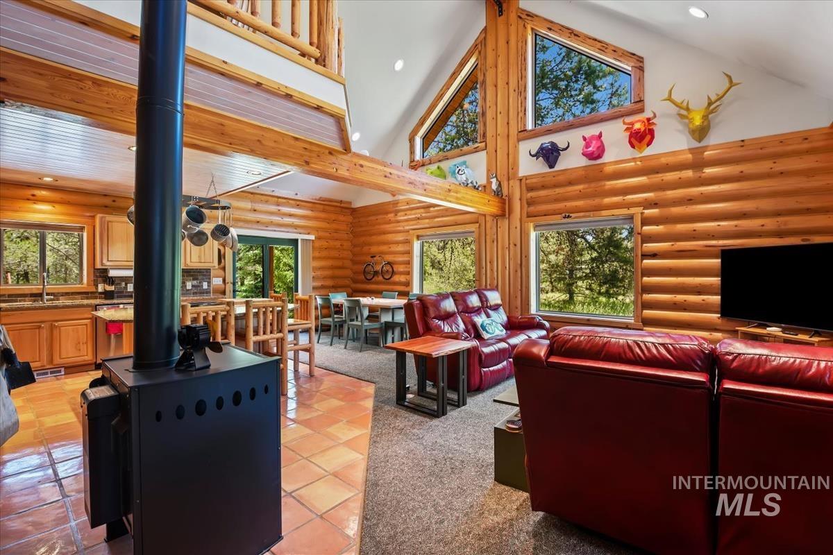 12782 Cascade Dr, Donnelly, Idaho 83615, 3 Bedrooms, 2 Bathrooms, Residential For Sale, Price $775,000, 98990596