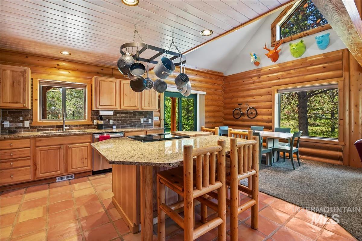 12782 Cascade Dr, Donnelly, Idaho 83615, 3 Bedrooms, 2 Bathrooms, Residential For Sale, Price $775,000, 98990596
