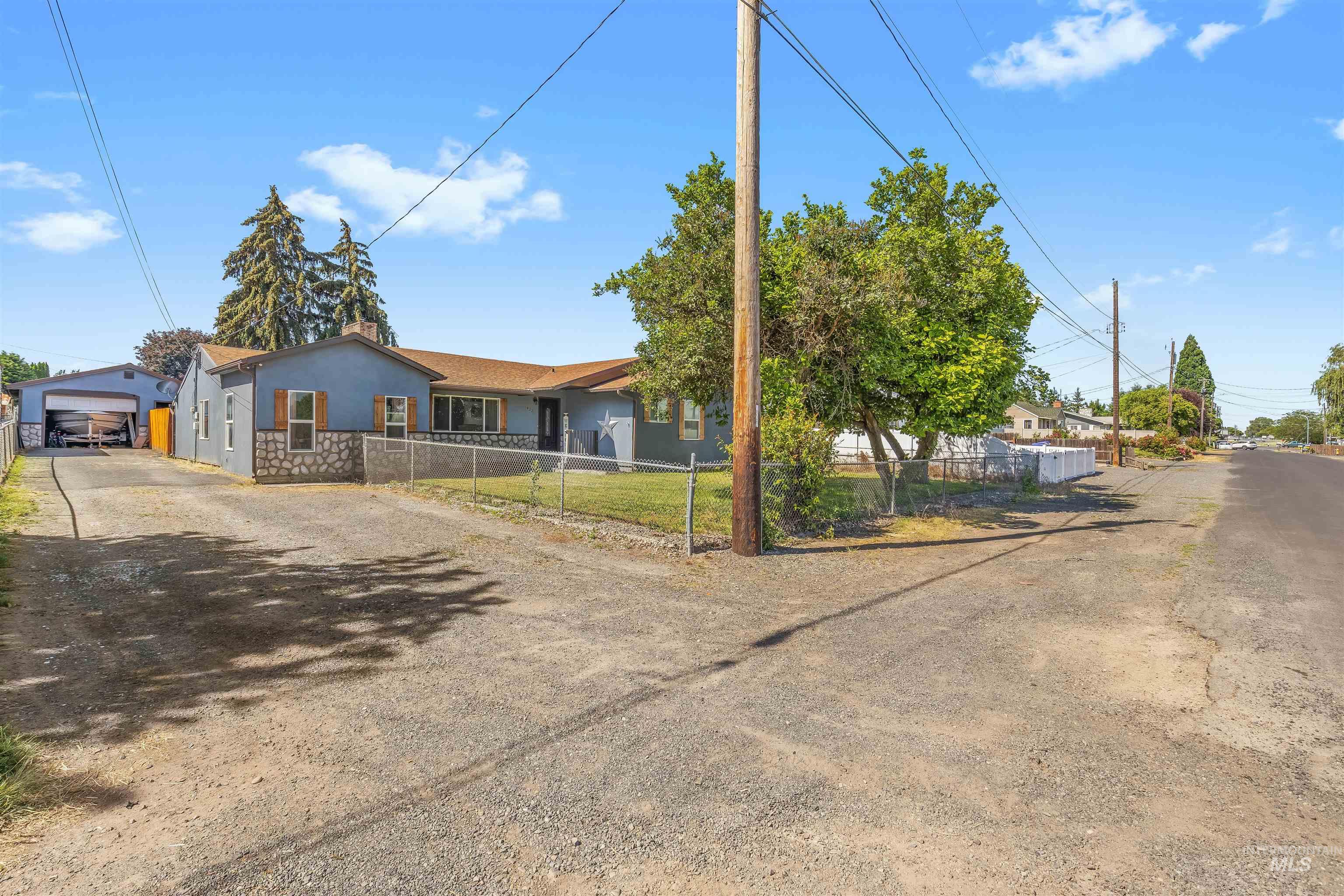 1428 Bryden Ave, Lewiston, Idaho 83501, 4 Bedrooms, 2 Bathrooms, Residential For Sale, Price $387,000,MLS 98990597