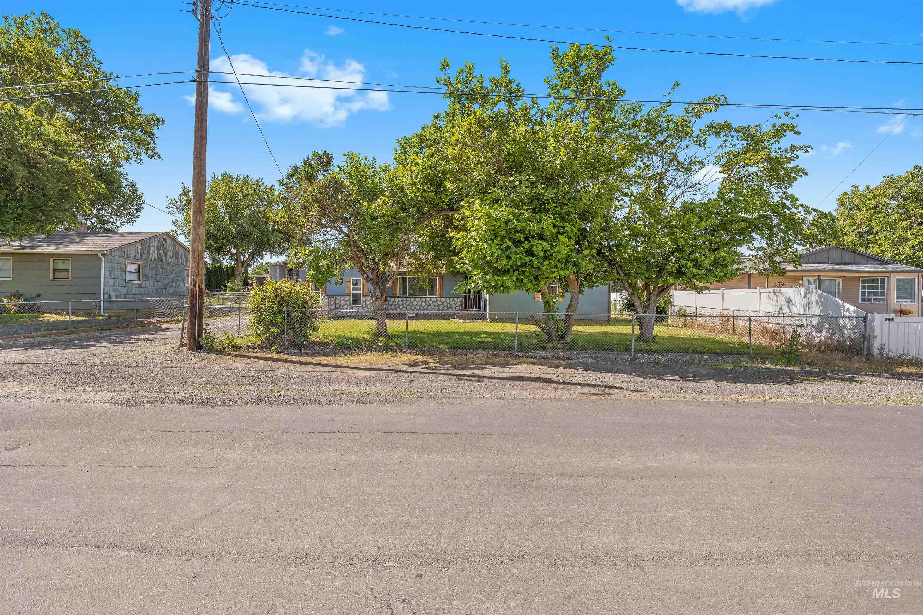 1428 Bryden Ave, Lewiston, Idaho 83501, 4 Bedrooms, 2 Bathrooms, Residential For Sale, Price $387,000,MLS 98990597