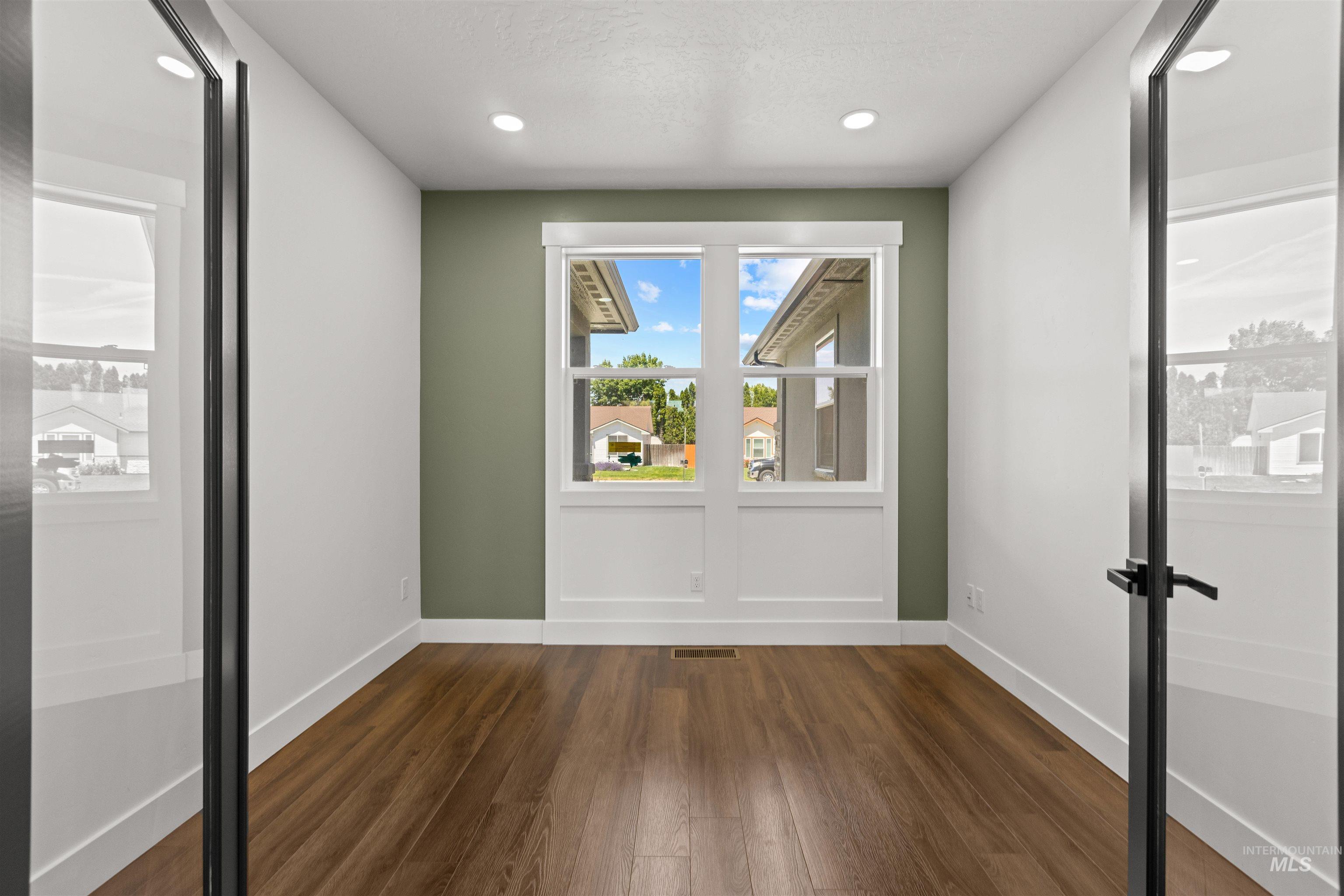 1107 W Blaine Ave, Nampa, Idaho 83651, 4 Bedrooms, 3 Bathrooms, Residential For Sale, Price $649,900,MLS 98990600