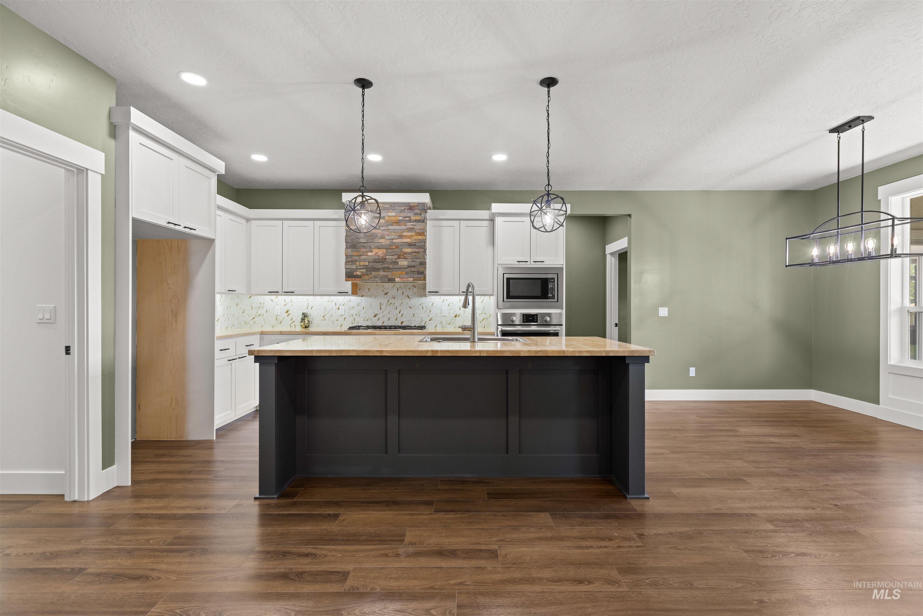 1107 W Blaine Ave, Nampa, Idaho 83651, 4 Bedrooms, 3 Bathrooms, Residential For Sale, Price $649,900,MLS 98990600