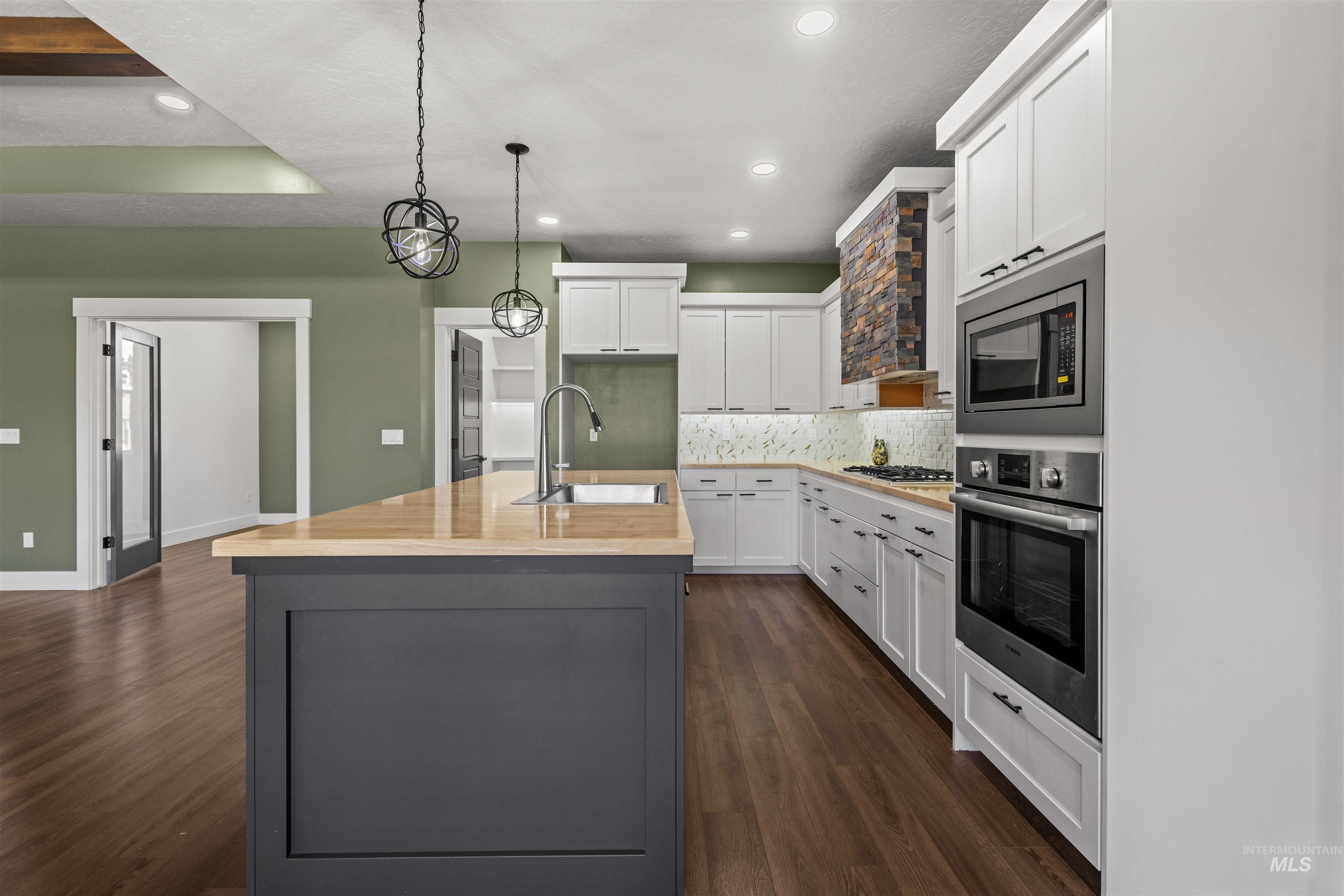 1107 W Blaine Ave, Nampa, Idaho 83651, 4 Bedrooms, 3 Bathrooms, Residential For Sale, Price $649,900,MLS 98990600