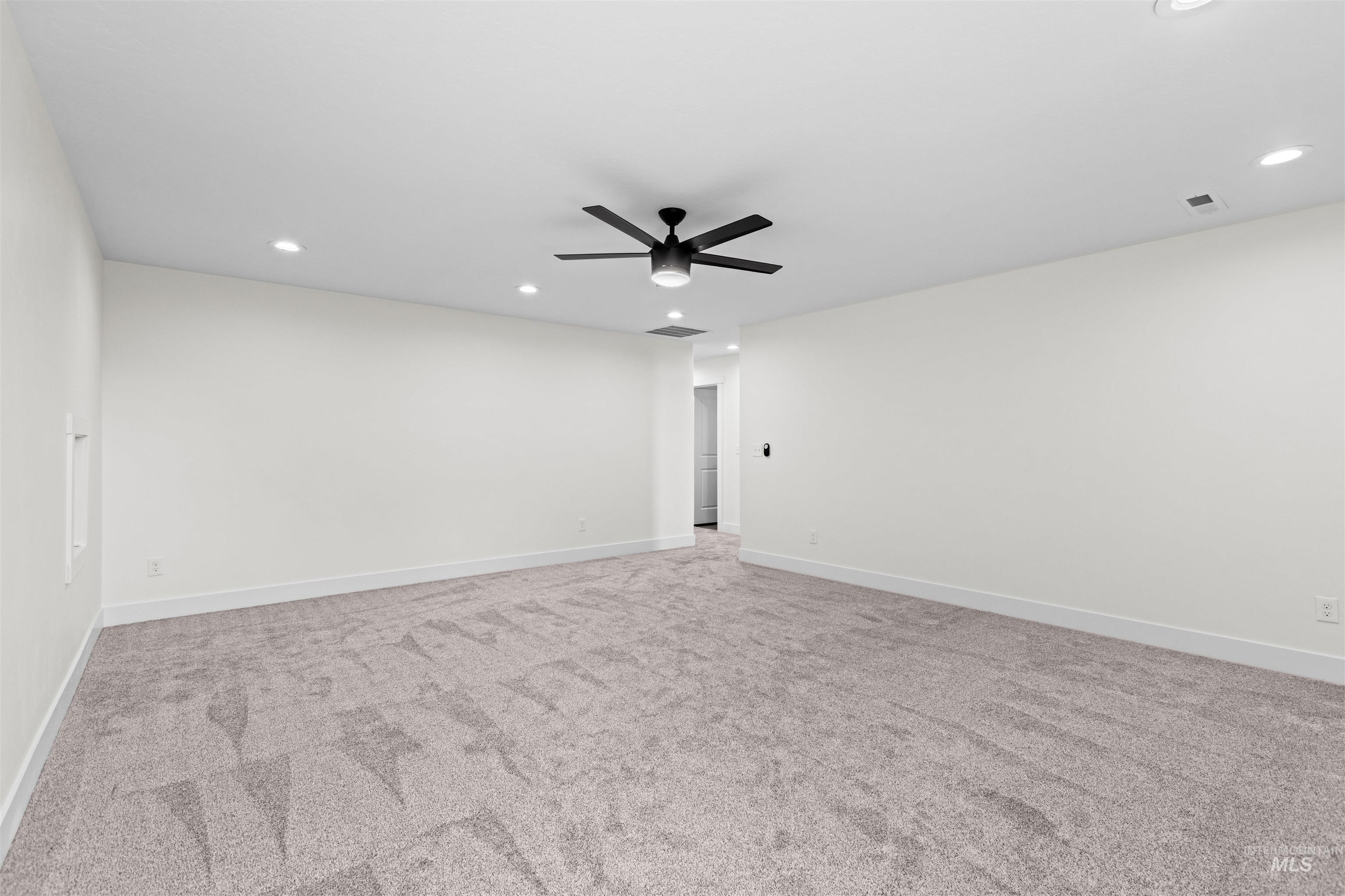 1207 W Blaine Ave, Nampa, Idaho 83651, 4 Bedrooms, 2.5 Bathrooms, Residential For Sale, Price $649,900,MLS 98990602