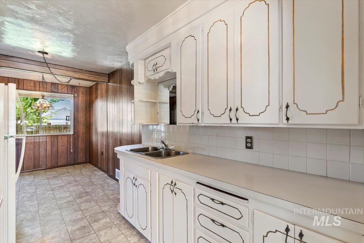 5021 Peg Street, Boise, Idaho 83705, 3 Bedrooms, 1 Bathroom, Residential For Sale, Price $389,900, 98990604