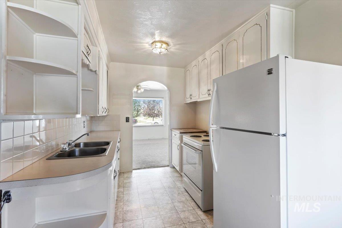 5021 Peg Street, Boise, Idaho 83705, 3 Bedrooms, 1 Bathroom, Residential For Sale, Price $389,900, 98990604