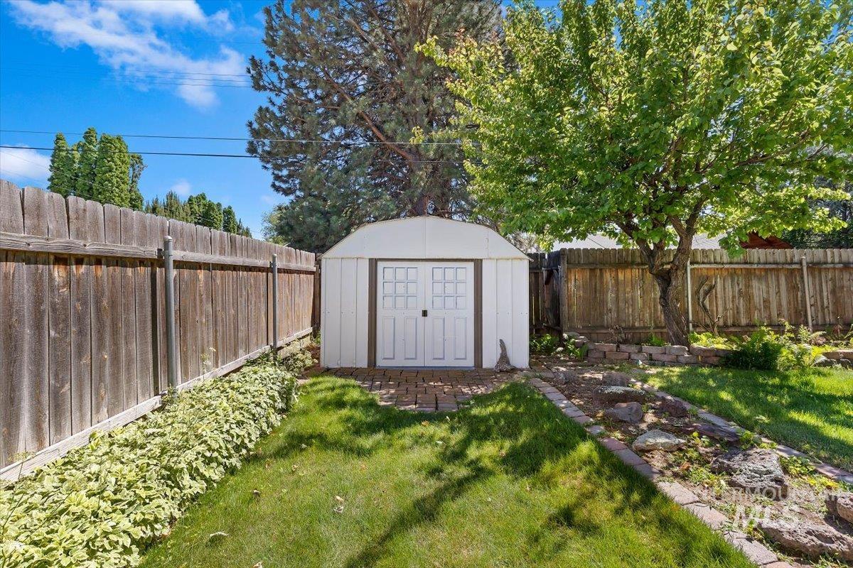 5021 Peg Street, Boise, Idaho 83705, 3 Bedrooms, 1 Bathroom, Residential For Sale, Price $389,900, 98990604