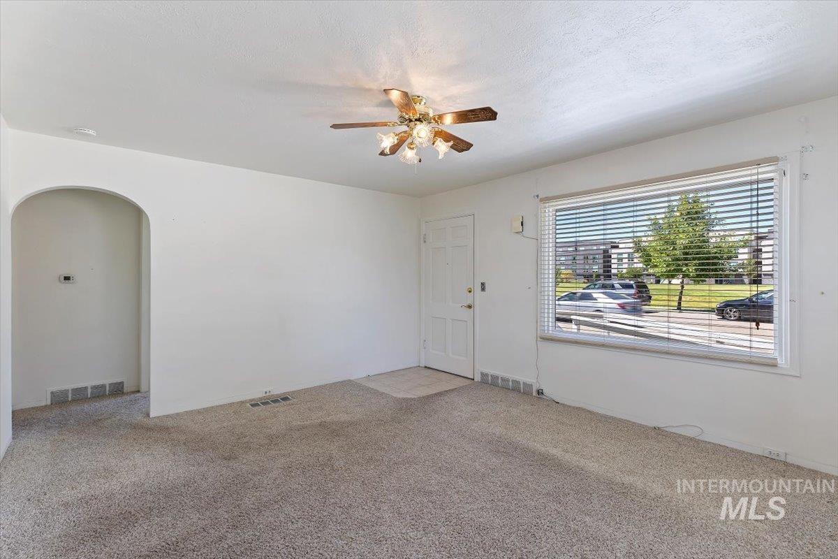 5021 Peg Street, Boise, Idaho 83705, 3 Bedrooms, 1 Bathroom, Residential For Sale, Price $389,900, 98990604