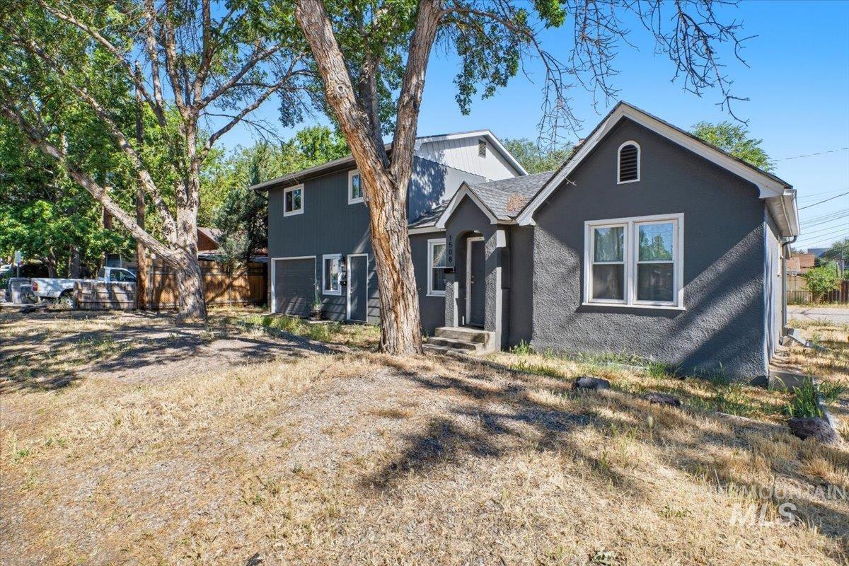 1510 W Hale, Boise, Idaho 83706, 3 Bedrooms, 1 Bathroom, Residential Income For Sale, Price $549,900, 98990606