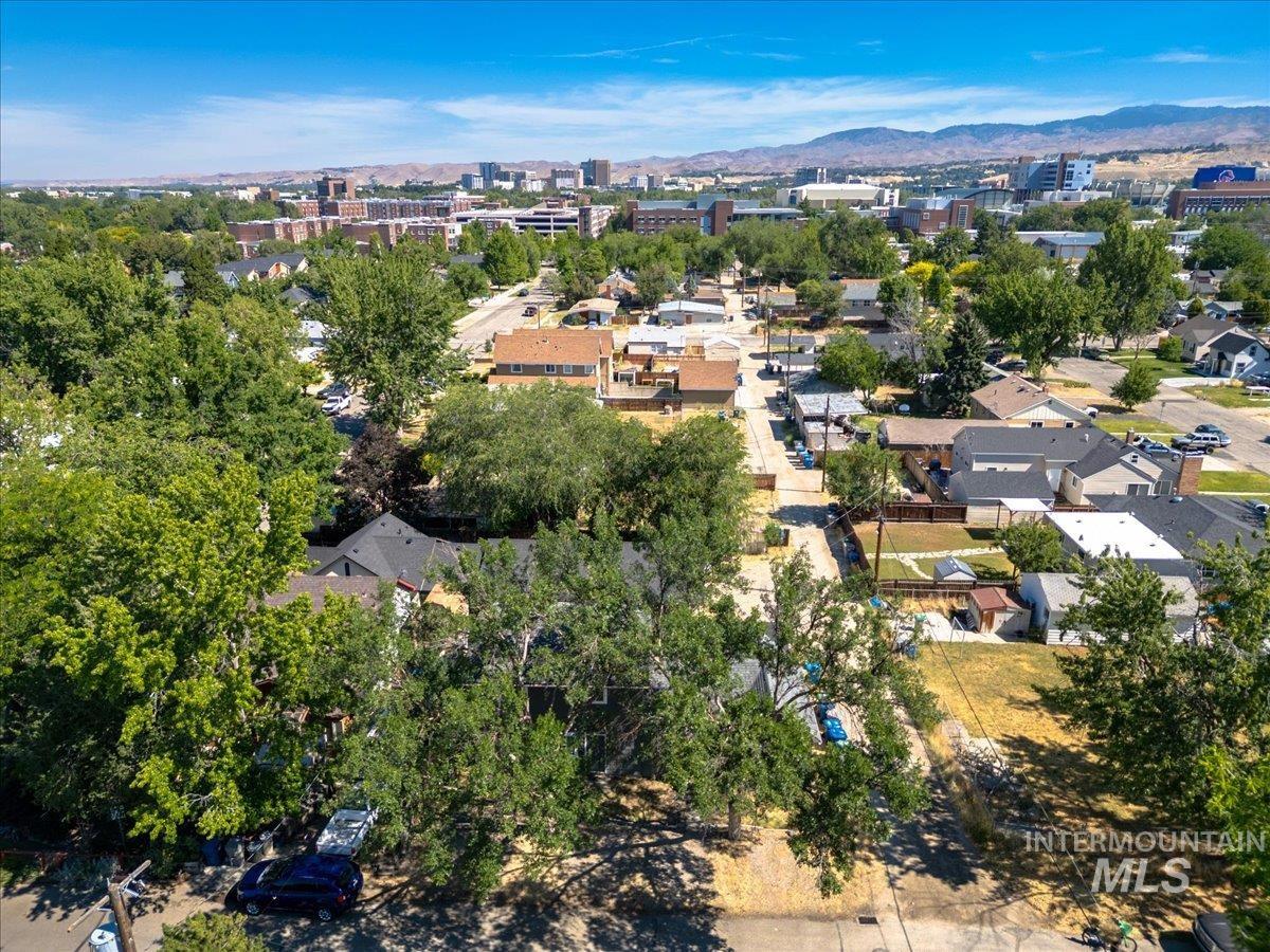 1510 W Hale, Boise, Idaho 83706, 3 Bedrooms, 1 Bathroom, Residential Income For Sale, Price $562,000,MLS 98990606