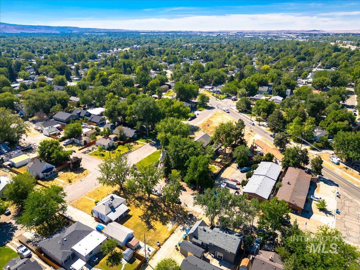 1510 W Hale, Boise, Idaho 83706, 3 Bedrooms, 1 Bathroom, Residential Income For Sale, Price $562,000,MLS 98990606