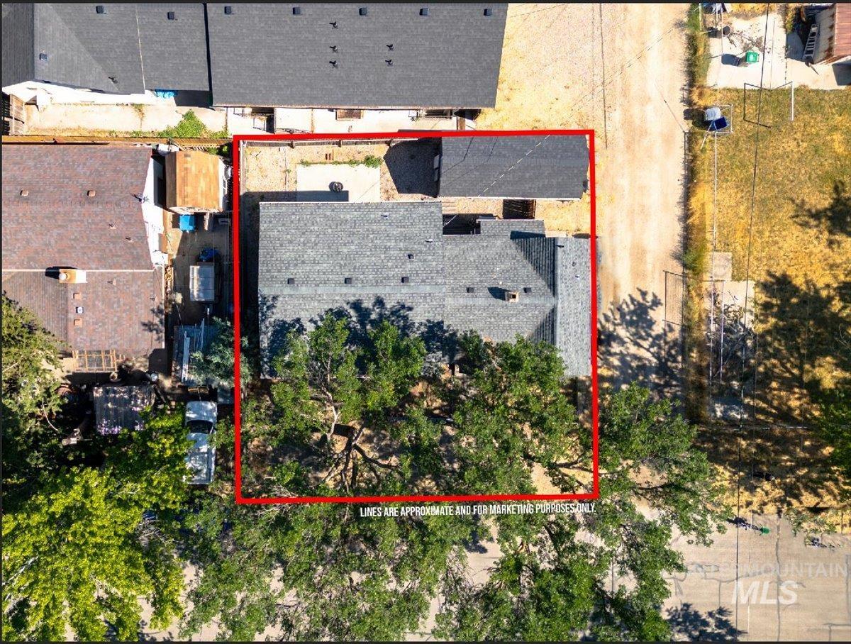 1510 W Hale, Boise, Idaho 83706, 3 Bedrooms, 1 Bathroom, Residential Income For Sale, Price $562,000,MLS 98990606