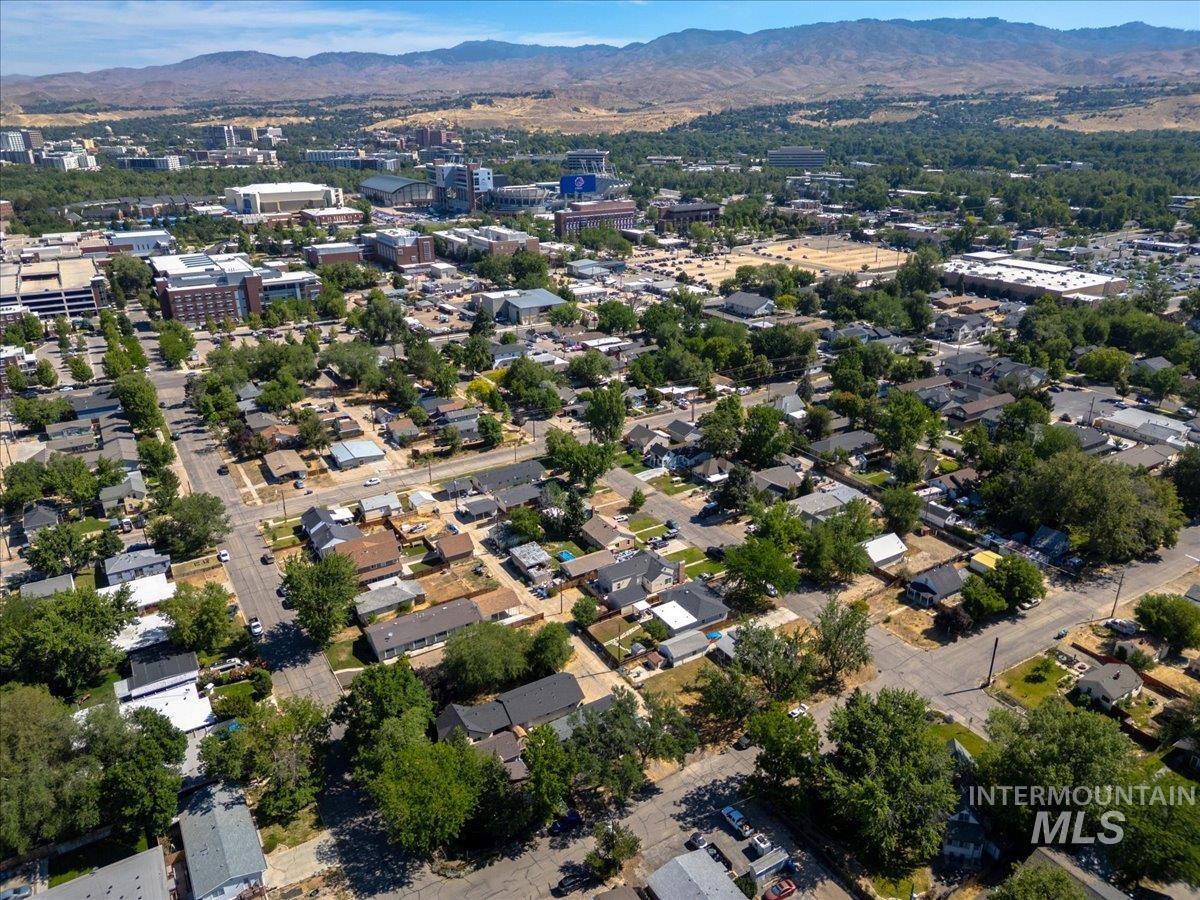 1510 W Hale, Boise, Idaho 83706, 3 Bedrooms, 1 Bathroom, Residential Income For Sale, Price $562,000,MLS 98990606