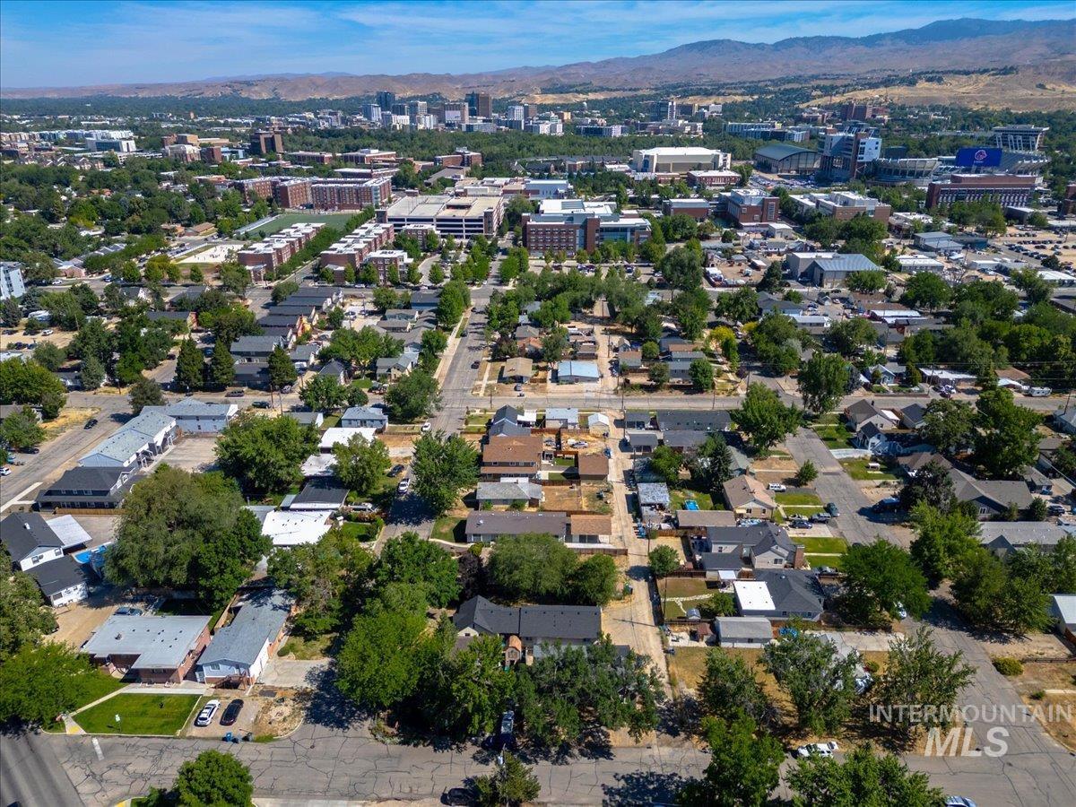 1510 W Hale, Boise, Idaho 83706, 3 Bedrooms, 1 Bathroom, Residential Income For Sale, Price $562,000,MLS 98990606