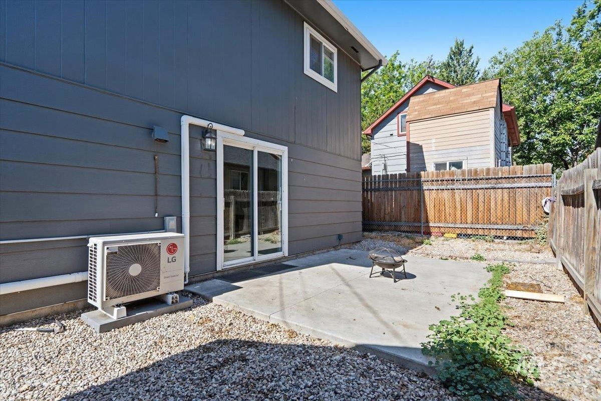 1510 W Hale, Boise, Idaho 83706, 3 Bedrooms, 1 Bathroom, Residential Income For Sale, Price $562,000,MLS 98990606