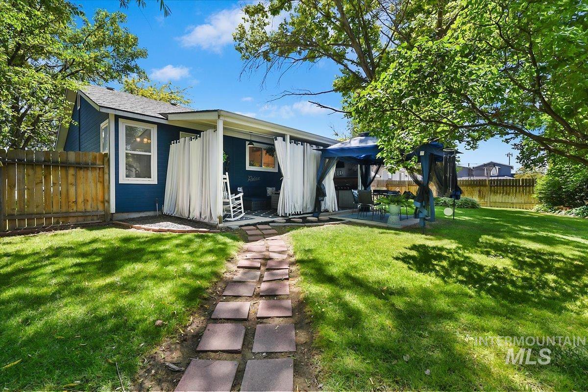 2900 Myrtlewood Way, Nampa, Idaho 83686, 3 Bedrooms, 2 Bathrooms, Residential For Sale, Price $360,000, 98990607